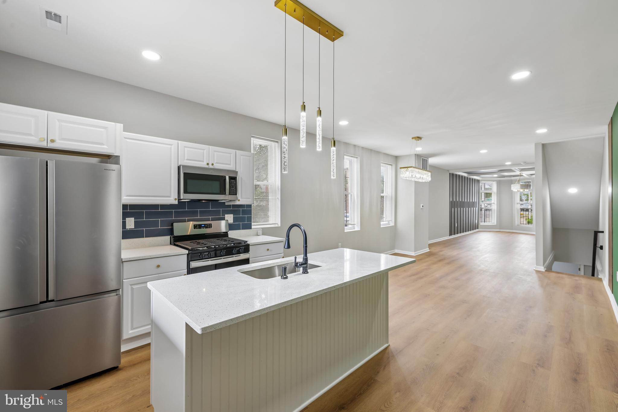 SANDTOWN-WINCHESTER - Residential