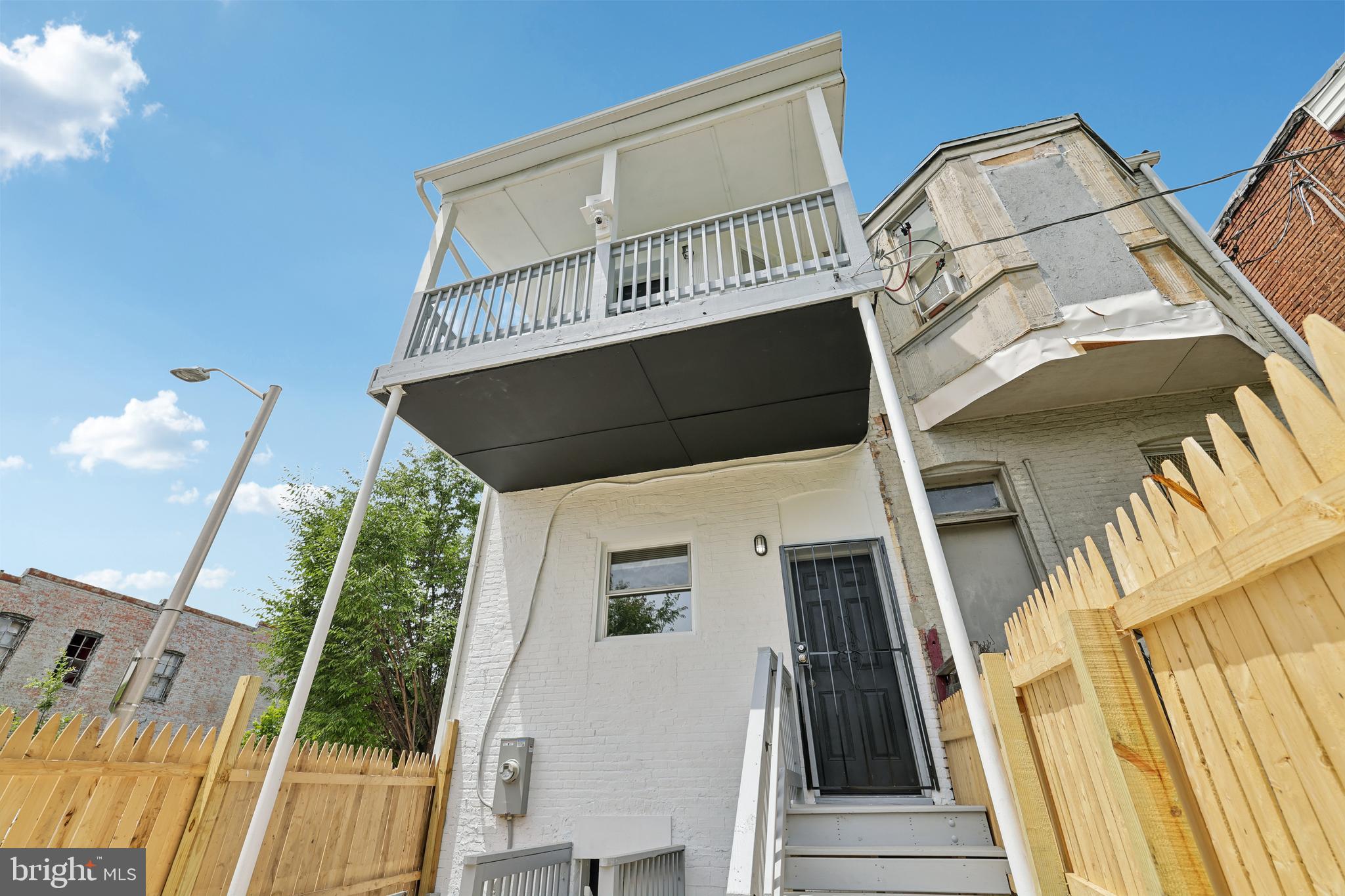 SANDTOWN-WINCHESTER - Residential