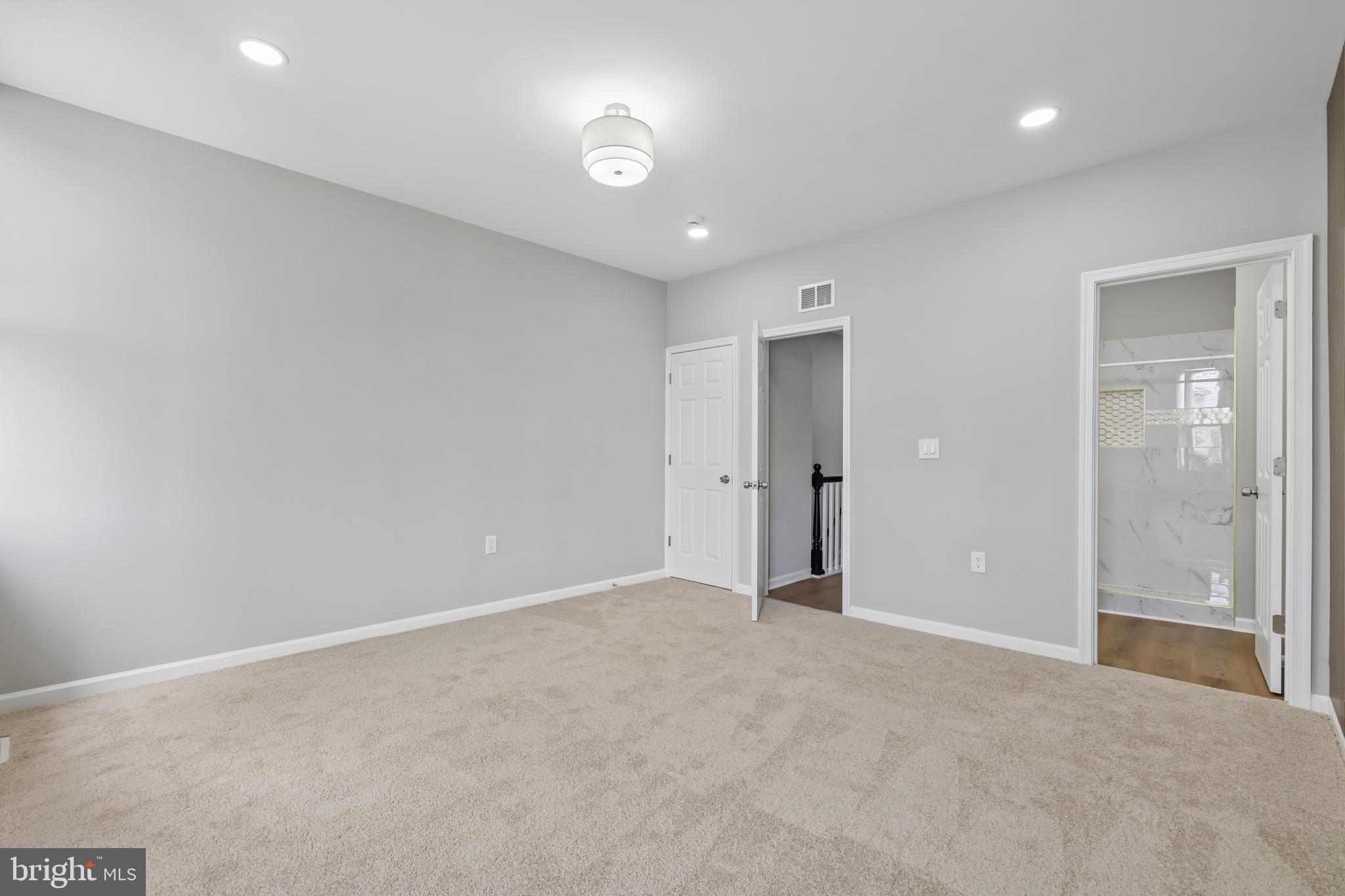 SANDTOWN-WINCHESTER - Residential