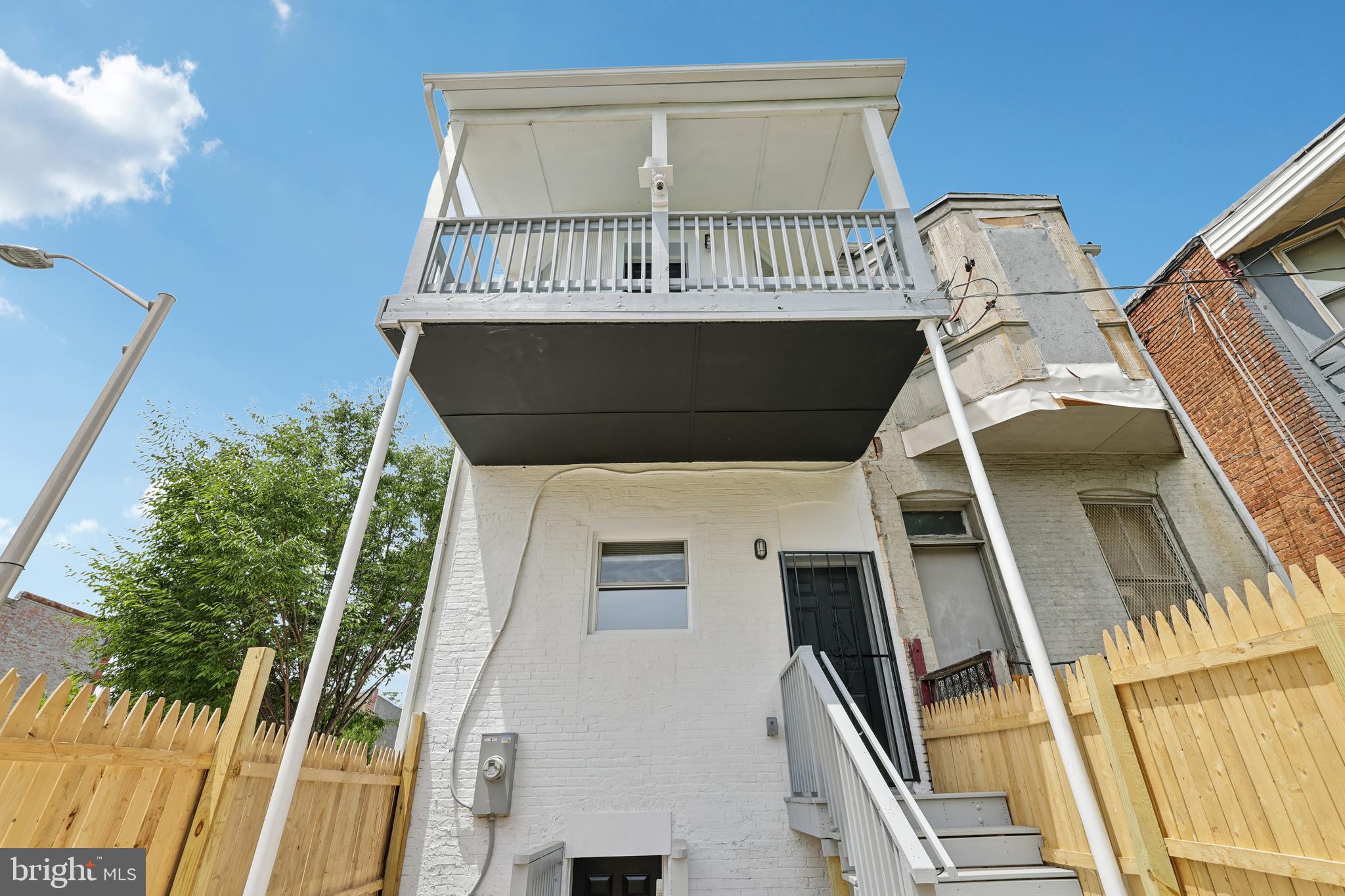 SANDTOWN-WINCHESTER - Residential