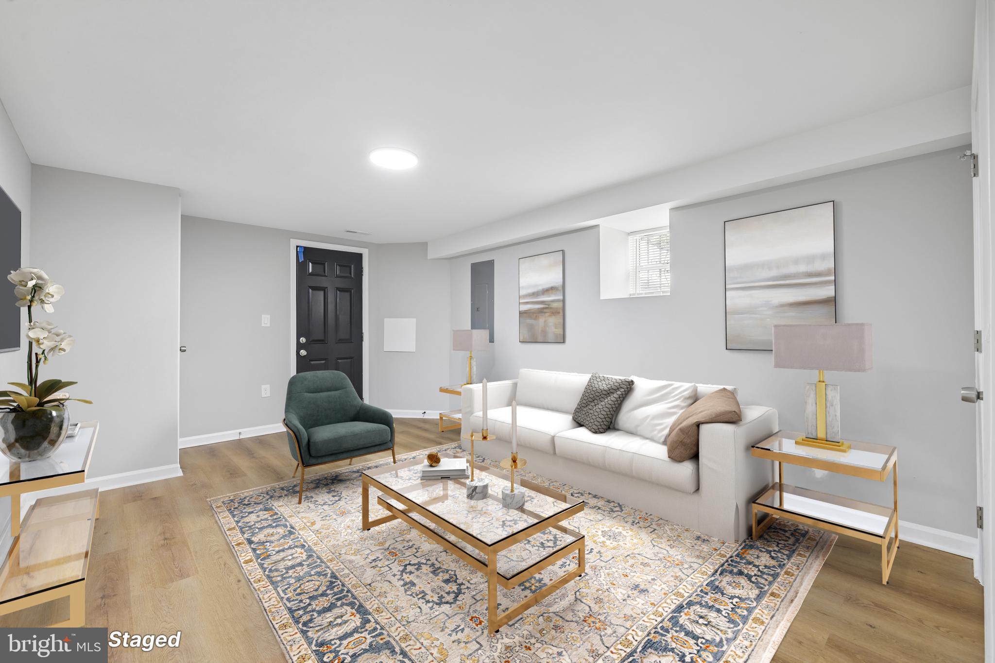 SANDTOWN-WINCHESTER - Residential