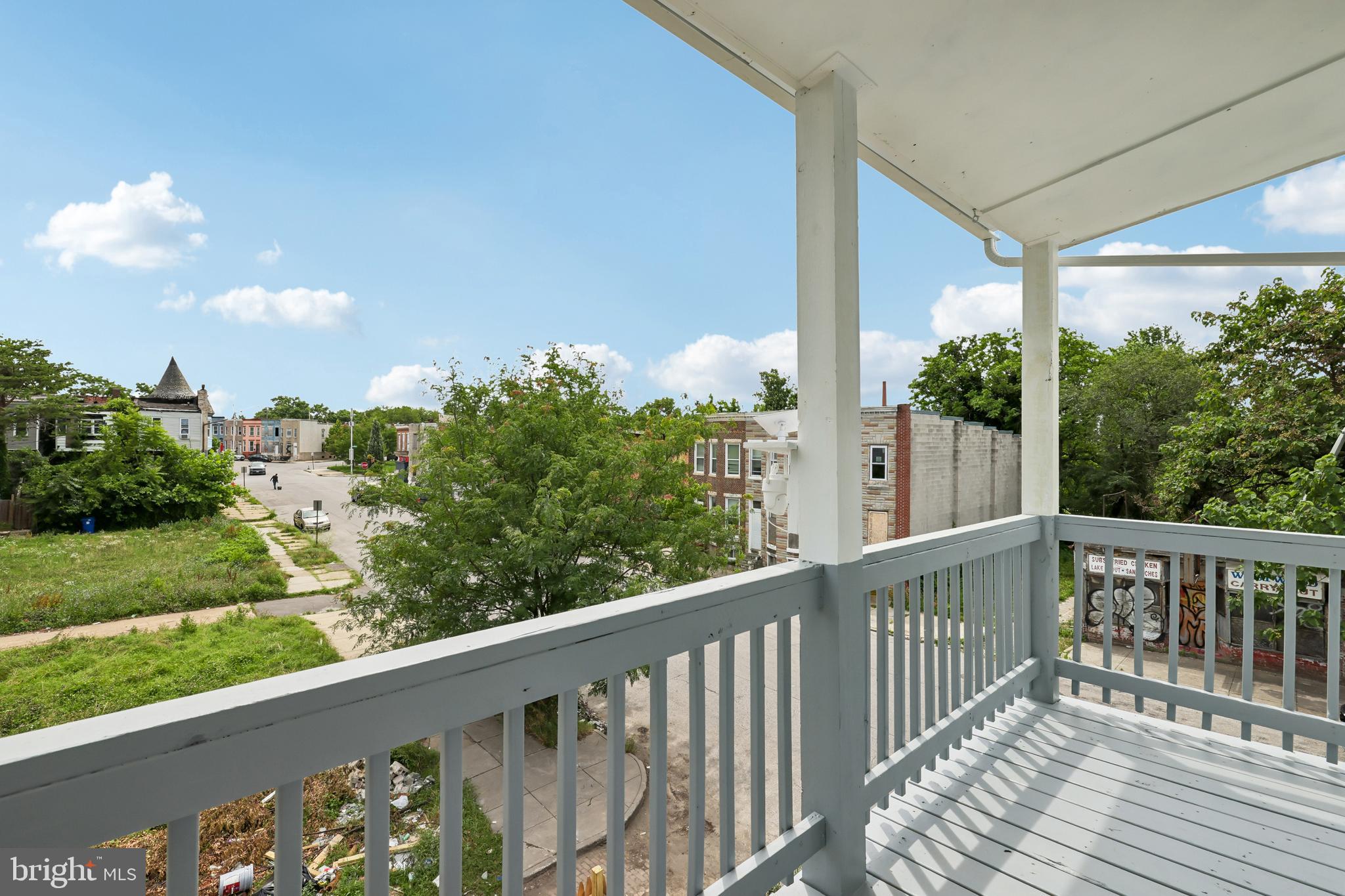 SANDTOWN-WINCHESTER - Residential