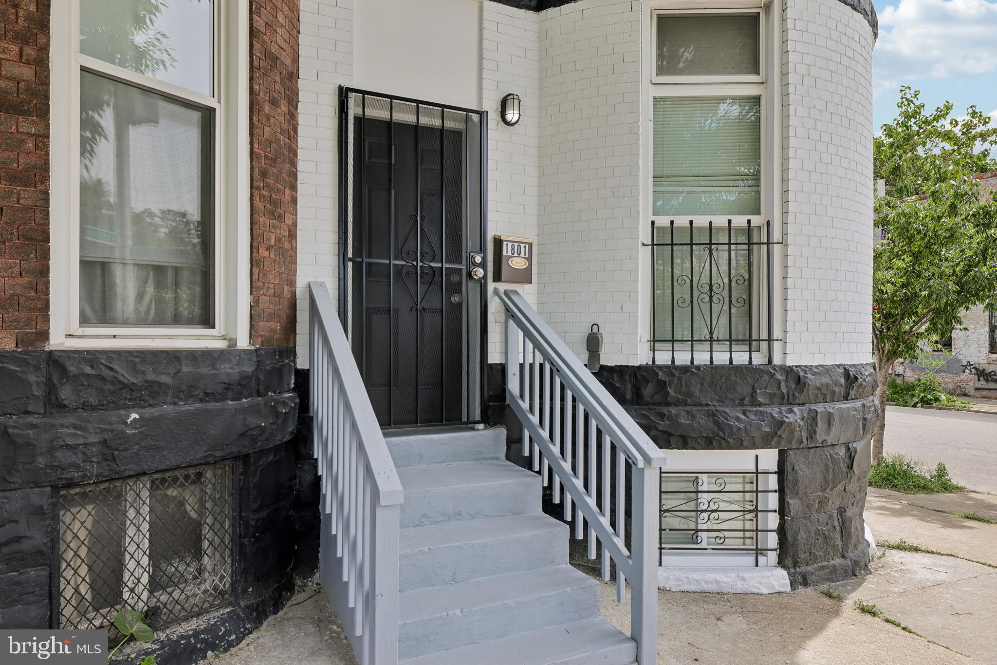 SANDTOWN-WINCHESTER - Residential