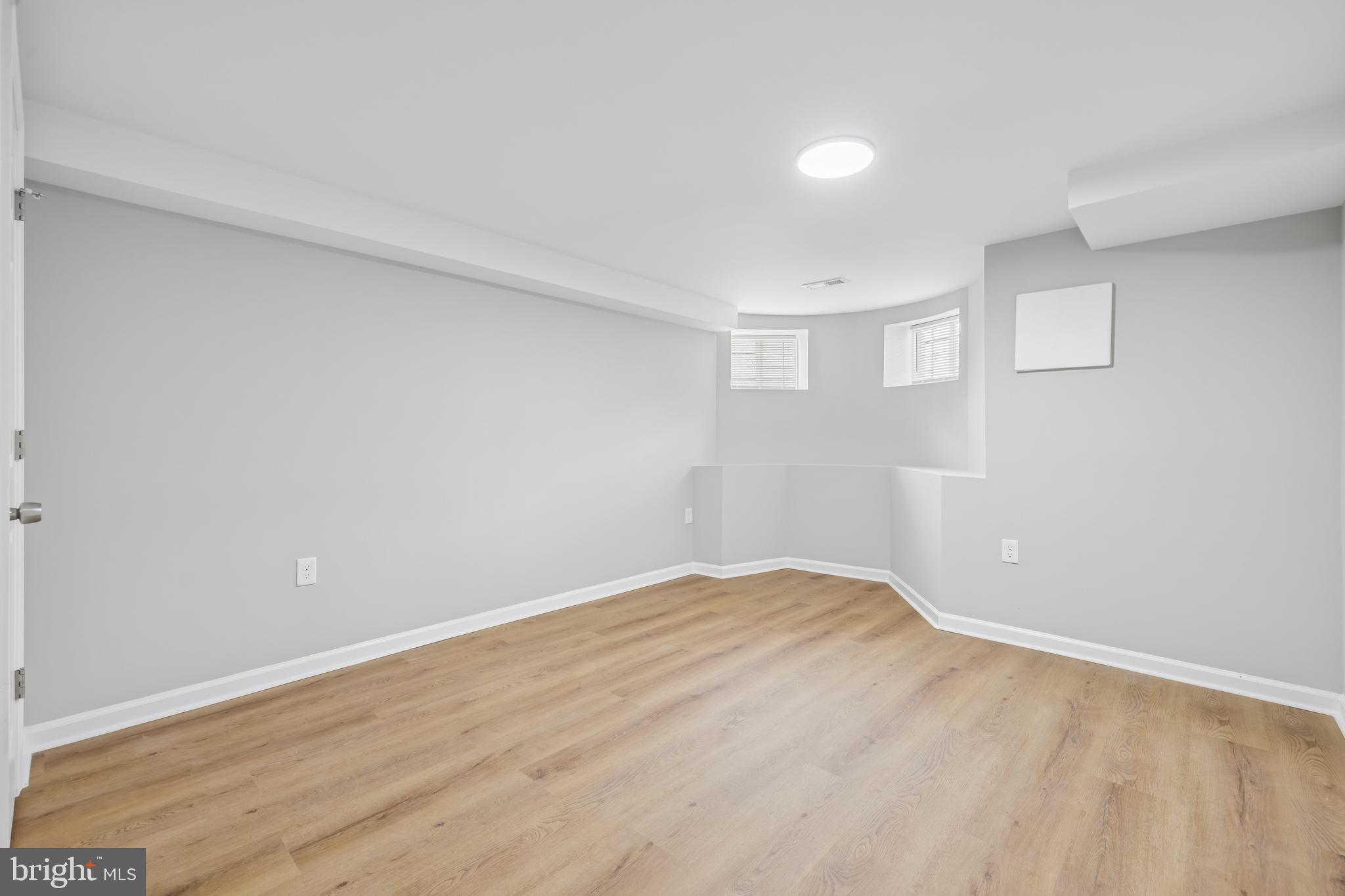 SANDTOWN-WINCHESTER - Residential