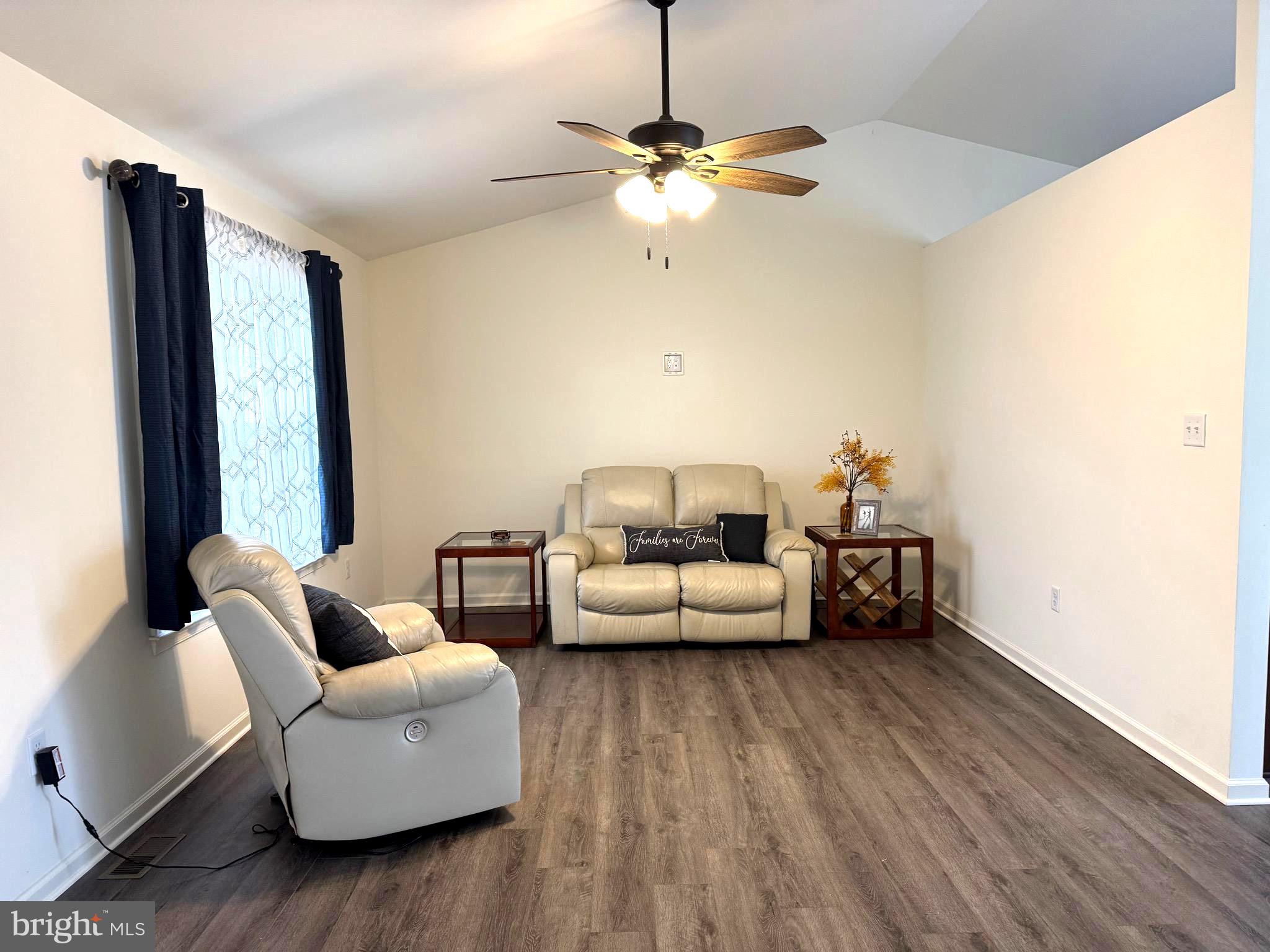 MADISON ESTATES - Residential