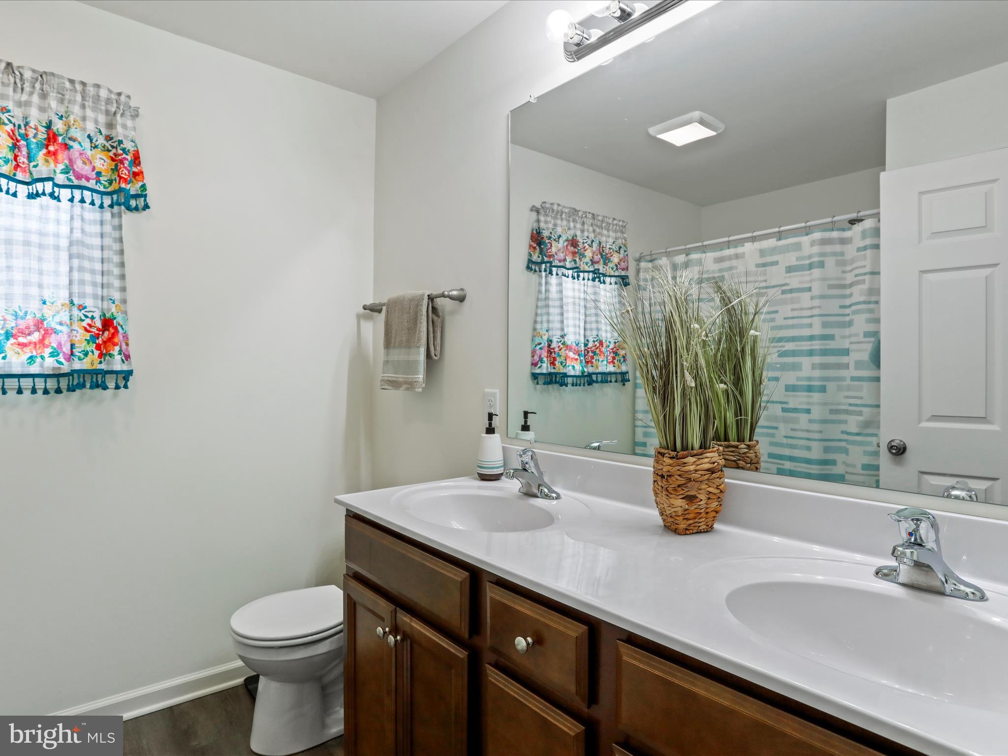 MADISON ESTATES - Residential