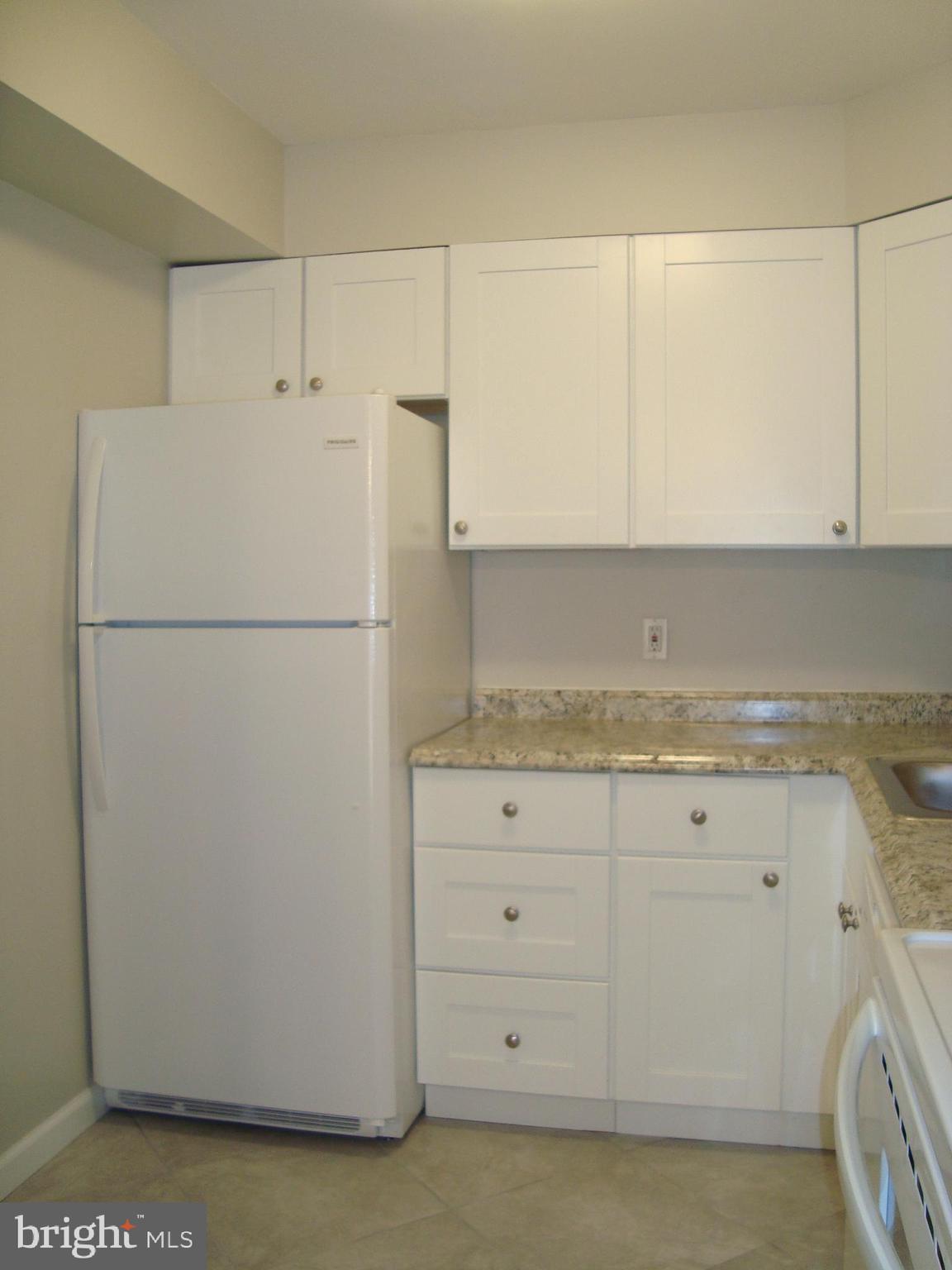 CAMELBACK VILLAGE - Residential