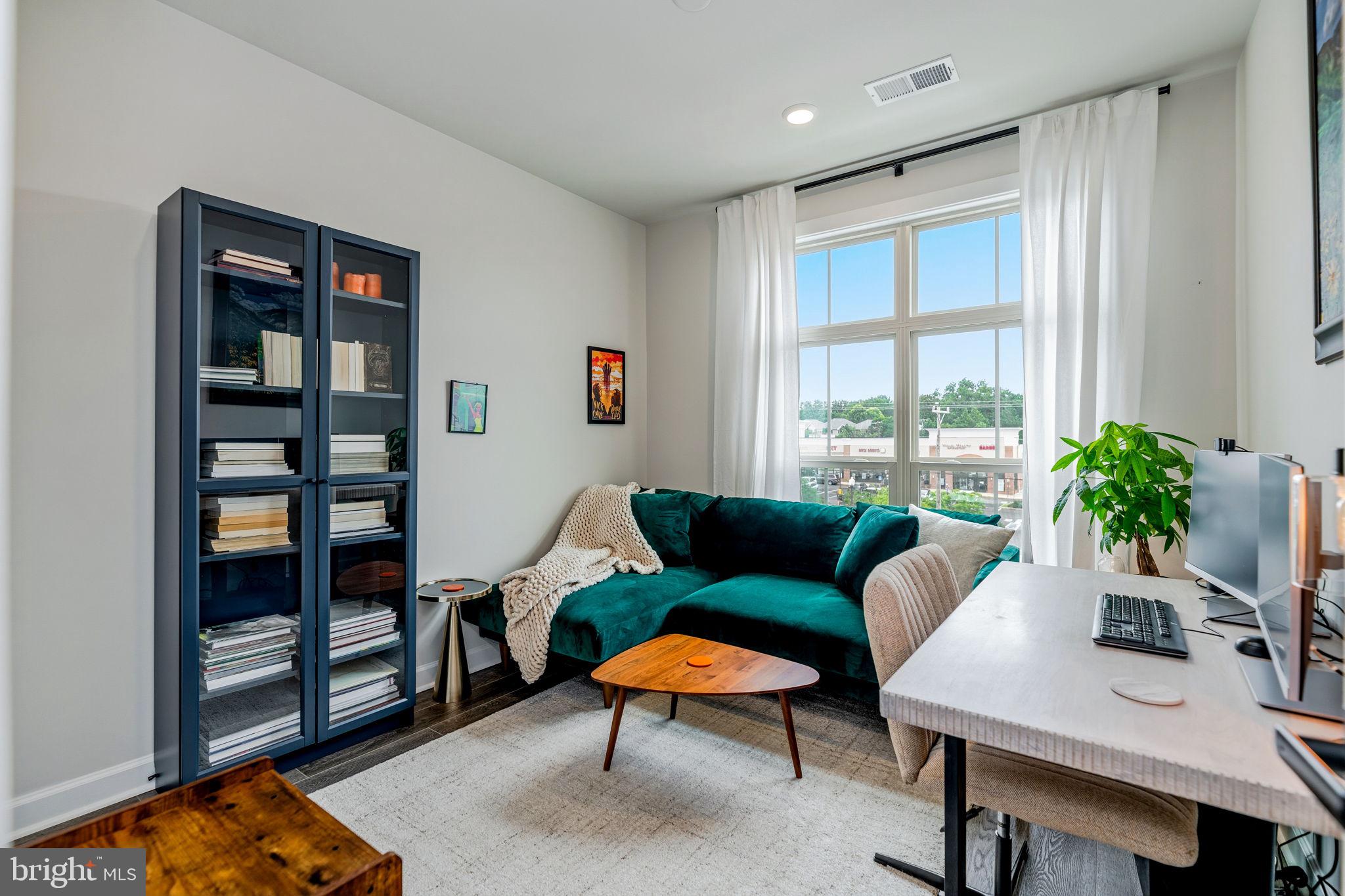 BOULEVARD VI TOWNS - Residential