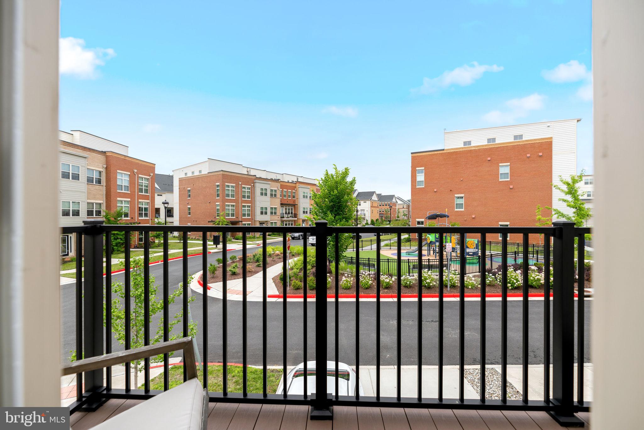 BOULEVARD VI TOWNS - Residential