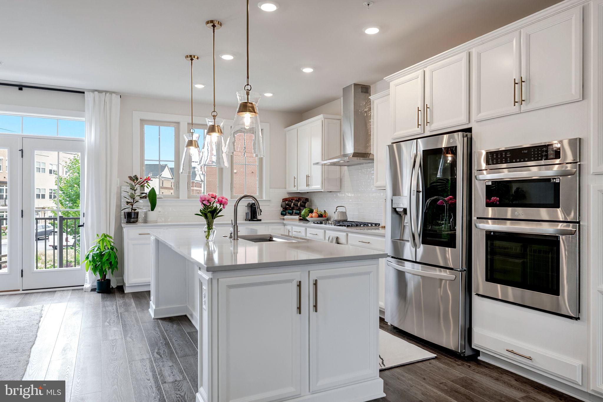 BOULEVARD VI TOWNS - Residential