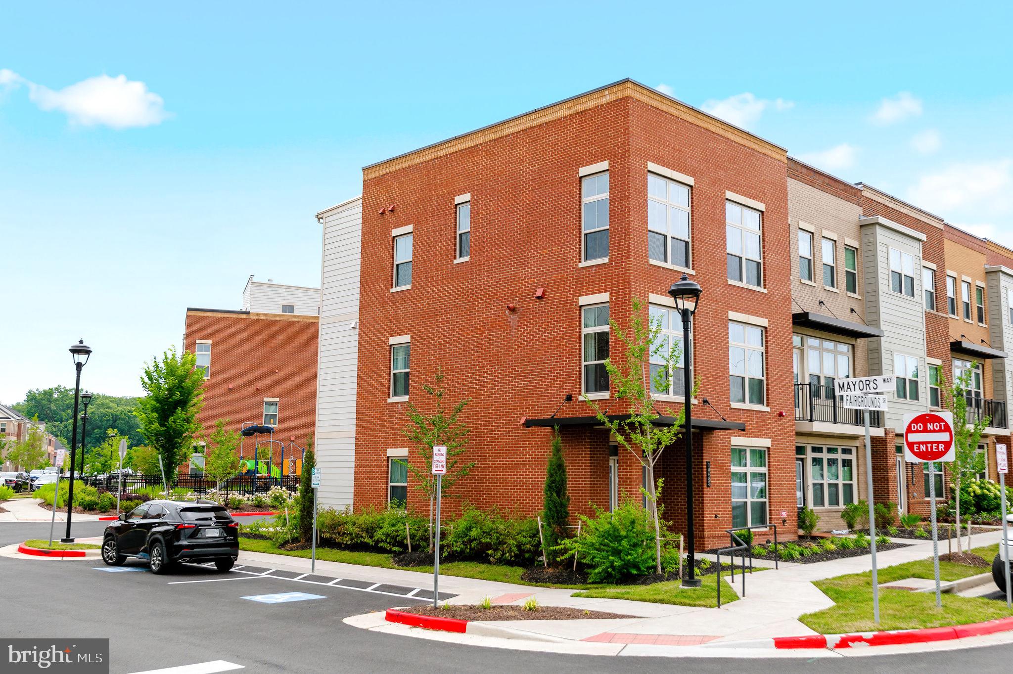 BOULEVARD VI TOWNS - Residential