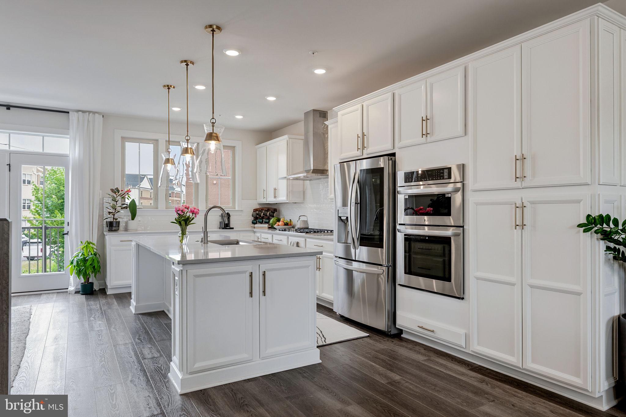 BOULEVARD VI TOWNS - Residential