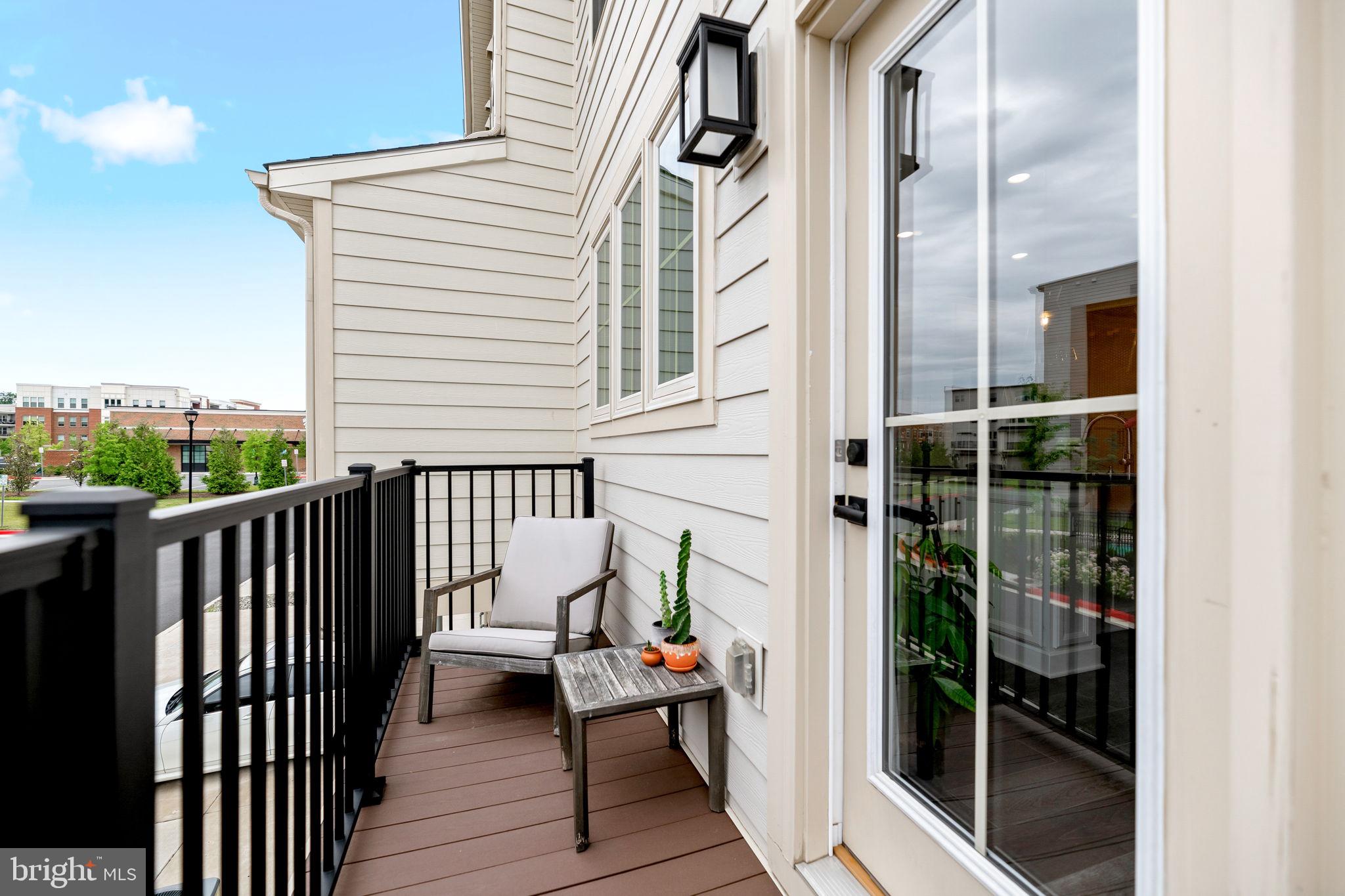 BOULEVARD VI TOWNS - Residential