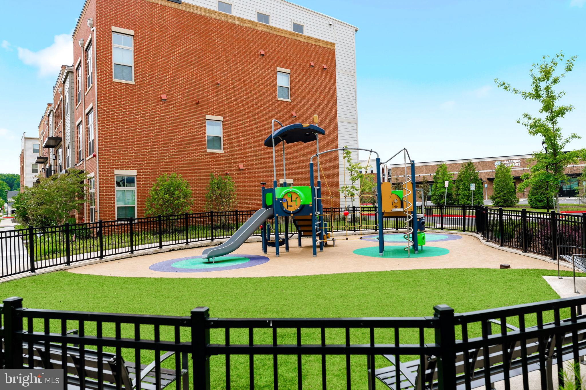 BOULEVARD VI TOWNS - Residential