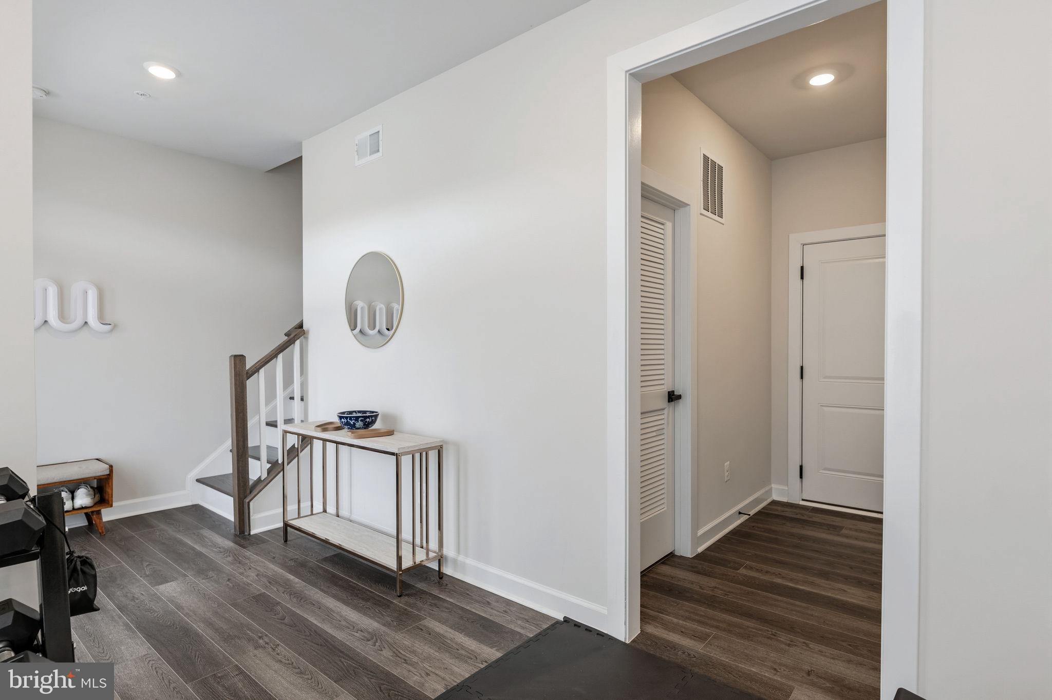 BOULEVARD VI TOWNS - Residential