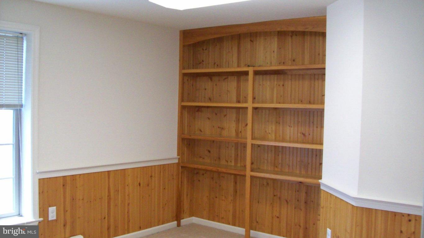 LINCOLN - Commercial Lease