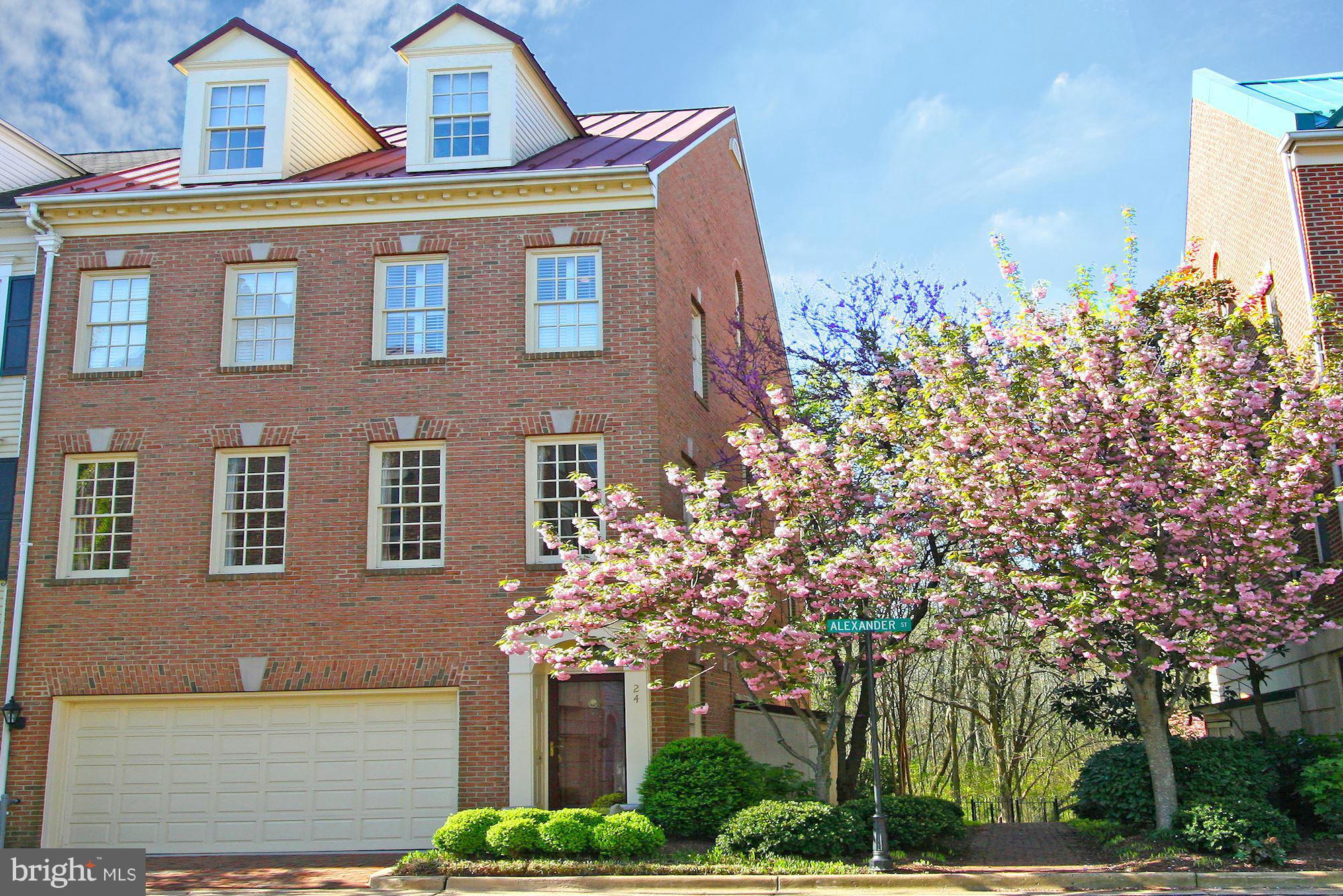 Sun-filled, semi-detached brick townhouse in Ford's Landing! Featuring a flowing layout with the living room opening to the gourmet kitchen & sitting area, family room with built-ins, spacious master suite with fireplace & luxurious master bath, 2 additional bedrooms, rear deck, & 2-car attached garage. Just steps to the Potomac River & the Mount Vernon Trial, backs to Jones Point Park.