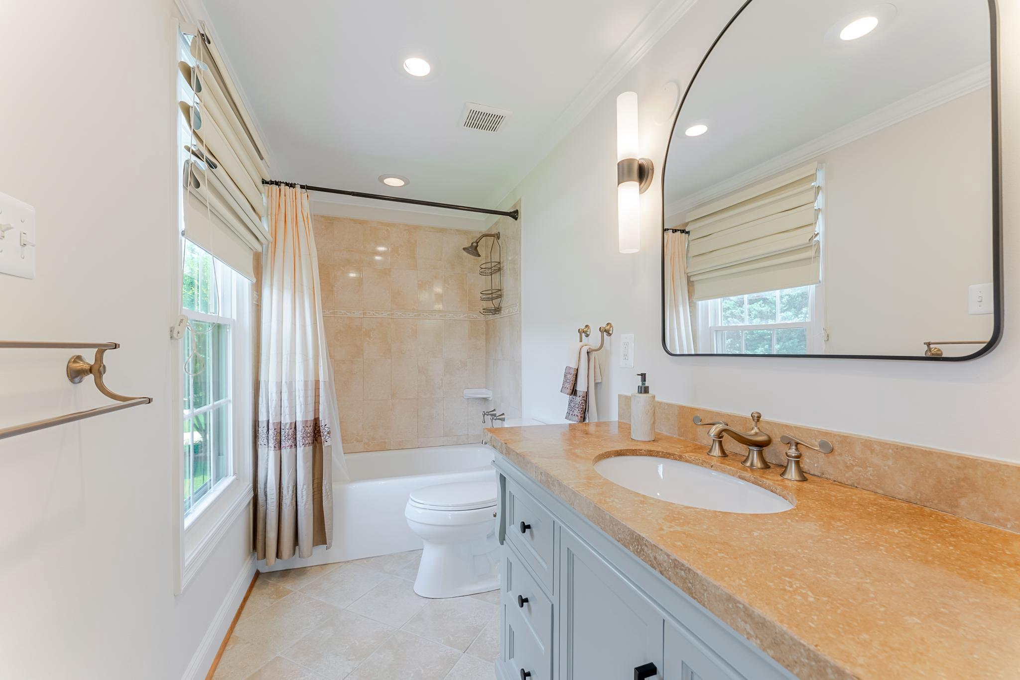 PEPPER TREE - Residential