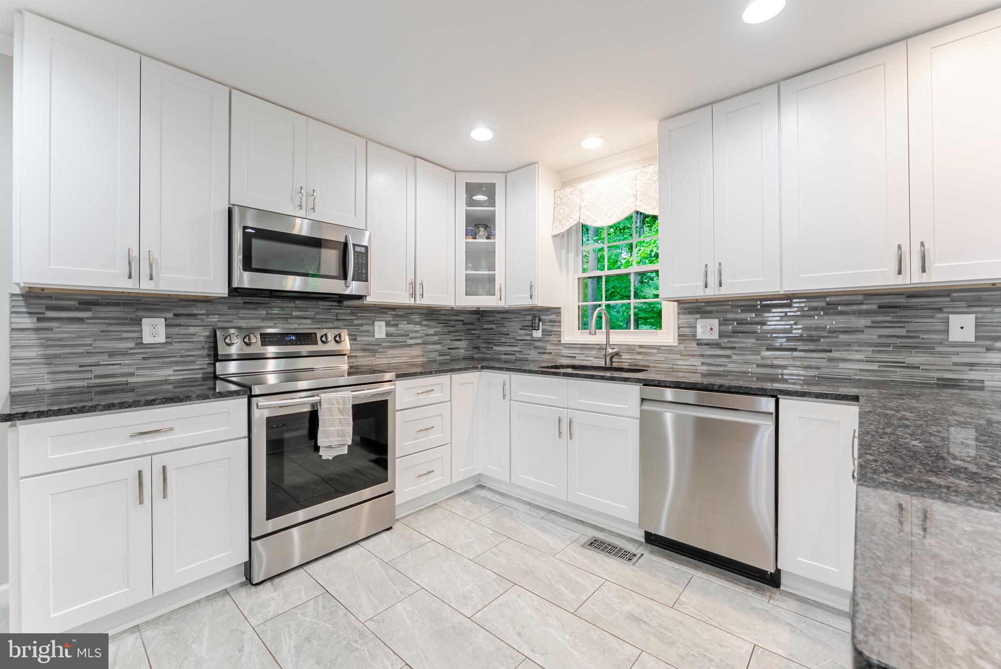 PEPPER TREE - Residential