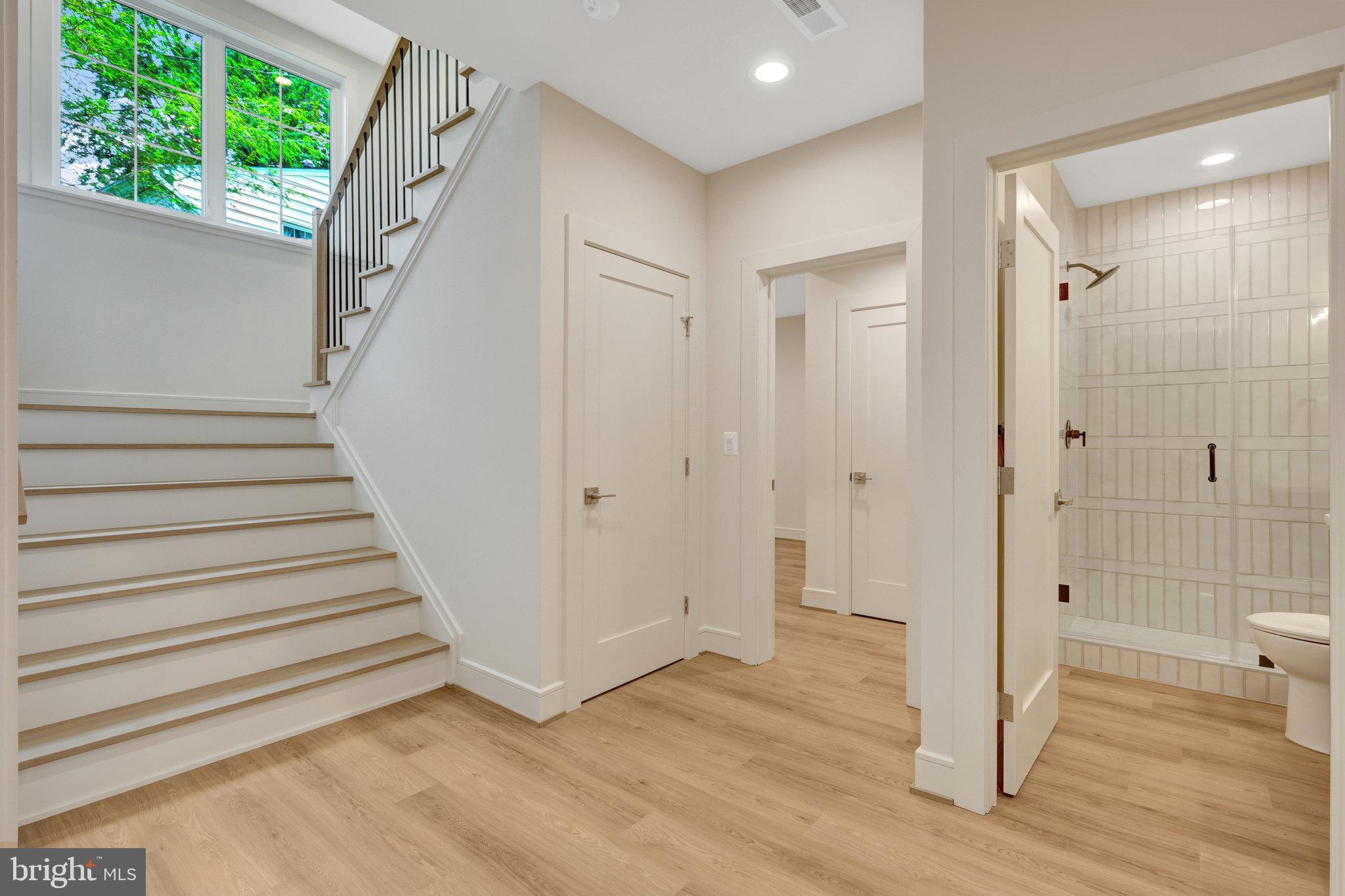 MAPLE GROVE - Residential