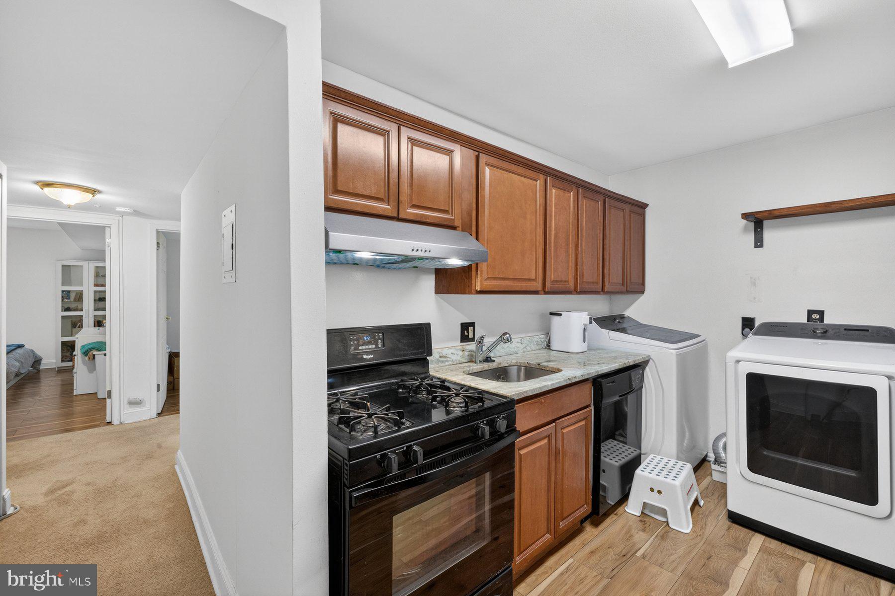 CHELSEA WOODS CONDO - Residential
