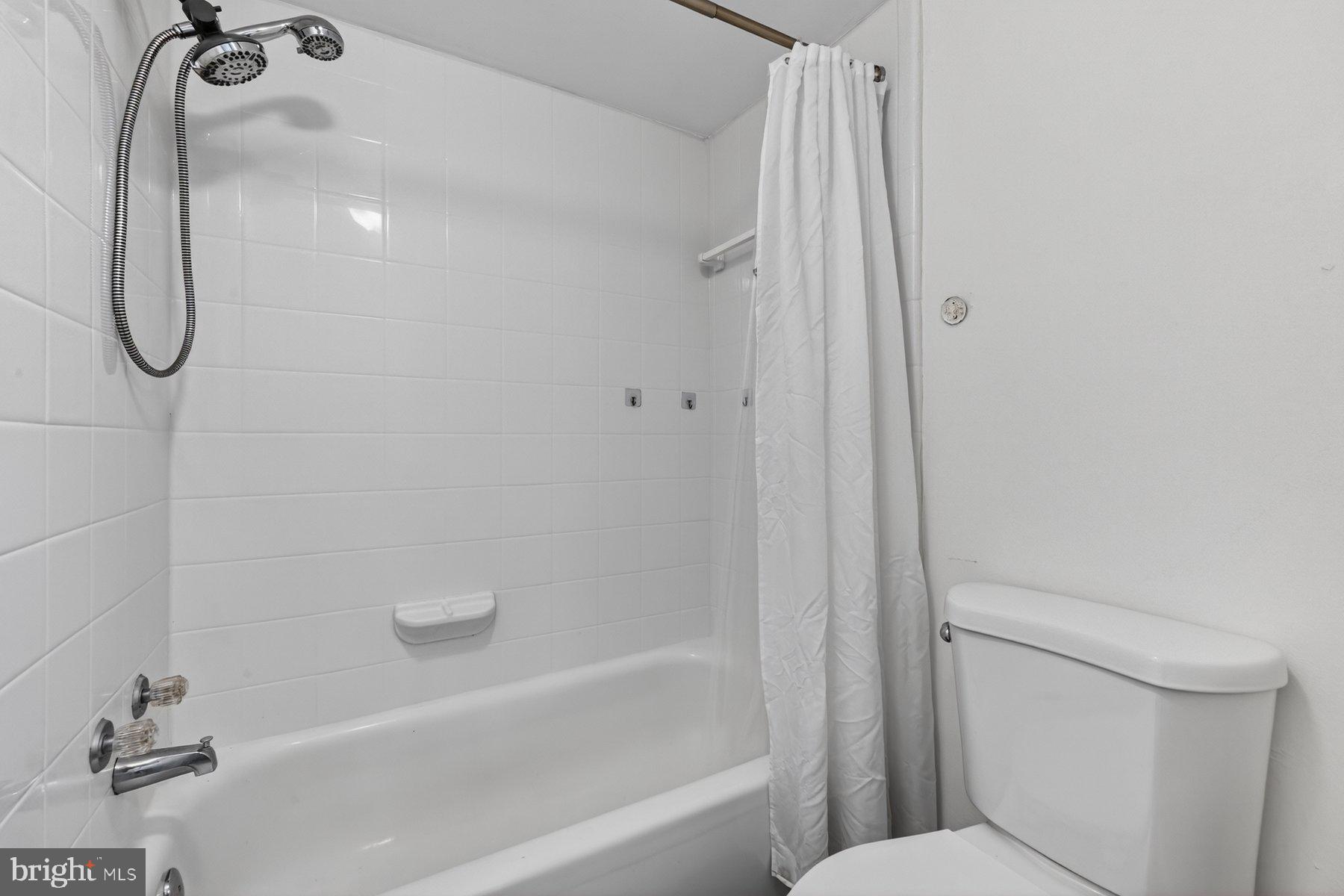 CHELSEA WOODS CONDO - Residential