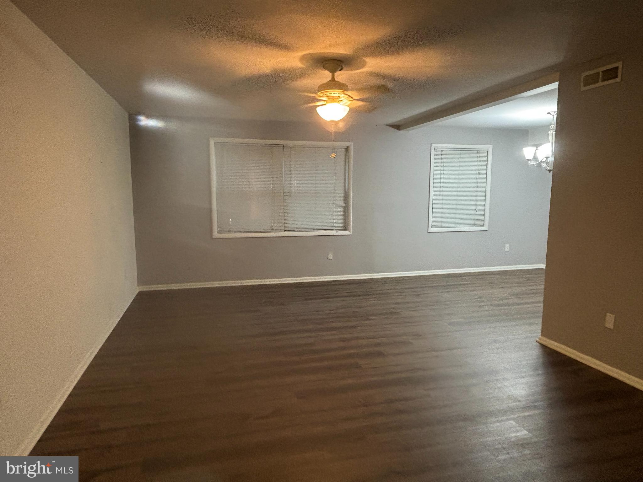 COLLEGE PARK - Residential