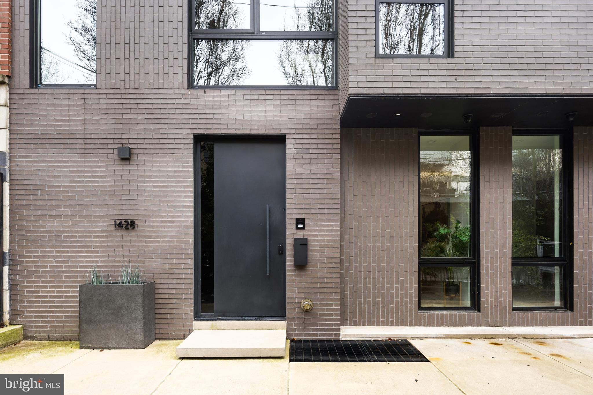 GRADUATE HOSPITAL - Residential
