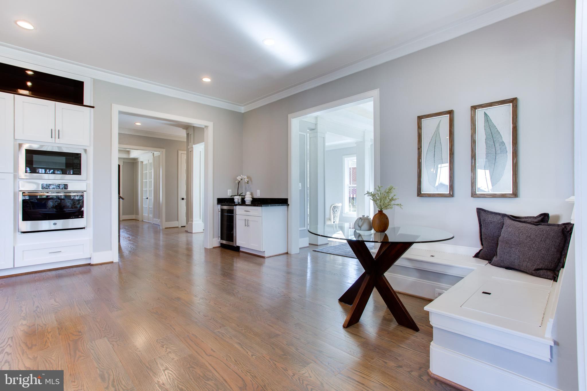 VIENNA WOODS - Residential