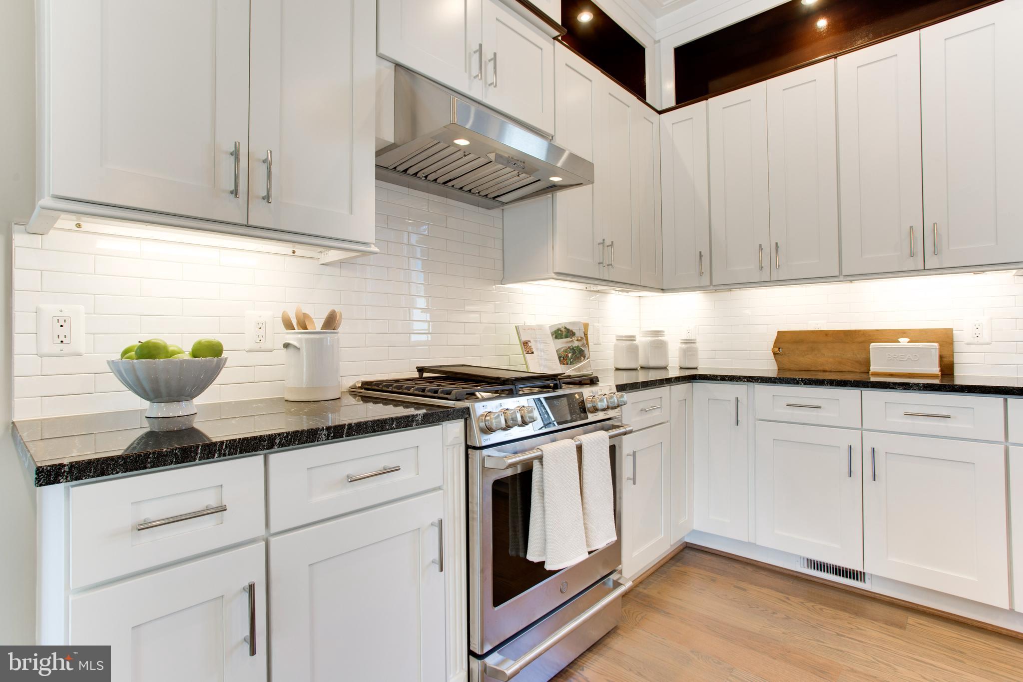 VIENNA WOODS - Residential