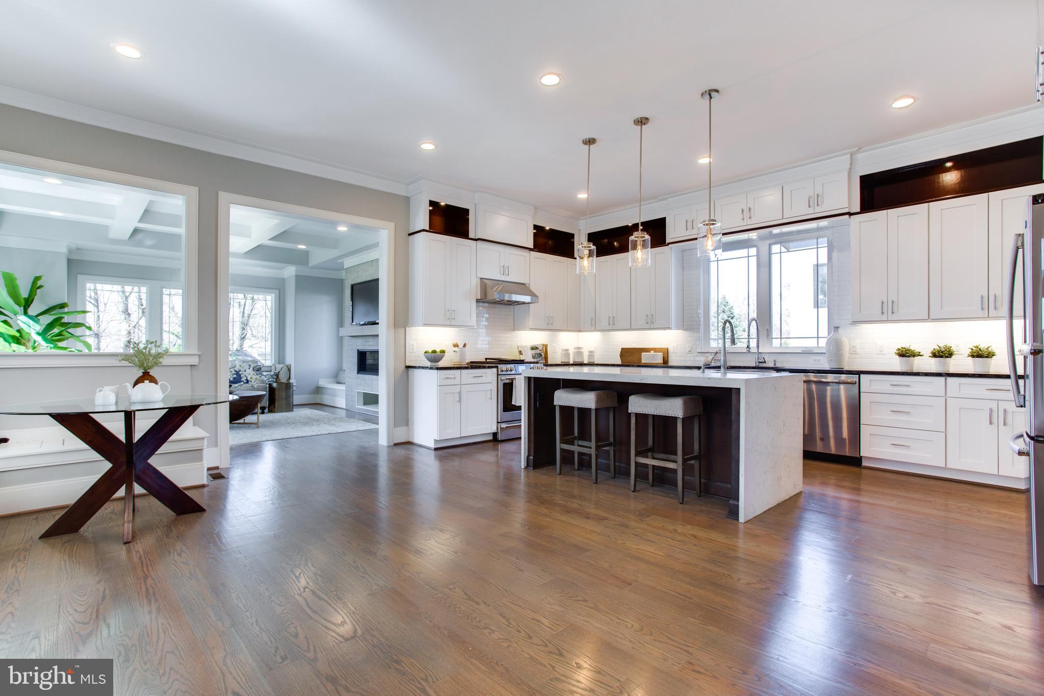 VIENNA WOODS - Residential