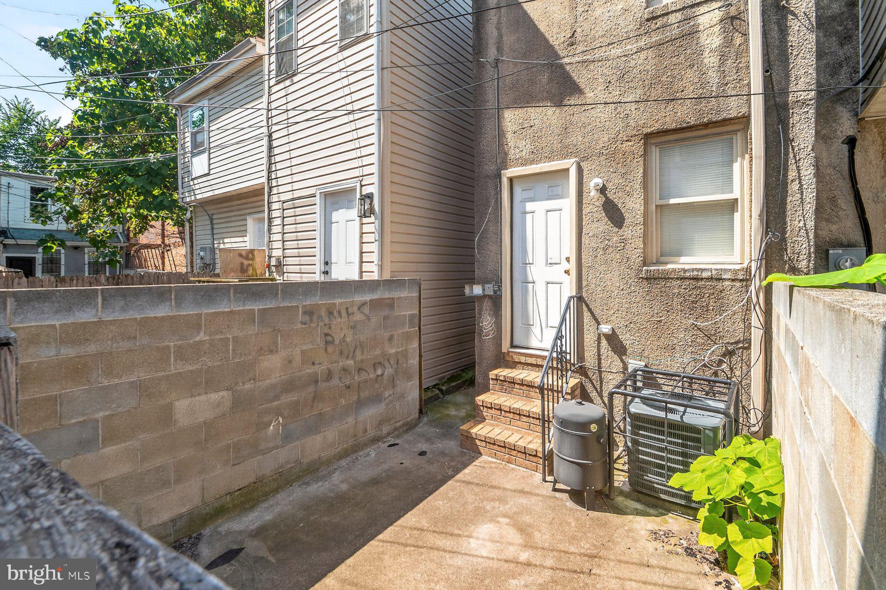 WASHINGTON VILLAGE - Residential