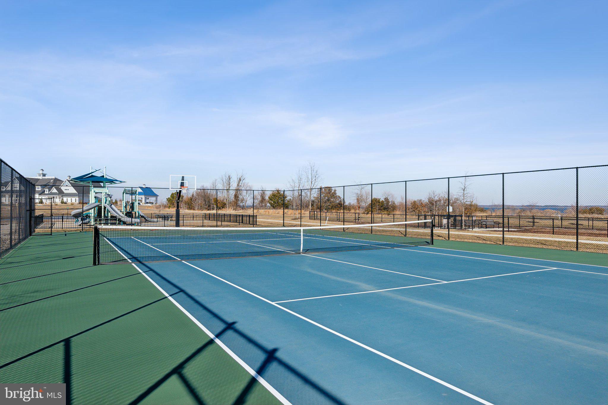 FOUR SEASONS AT KENT ISLAND - Residential