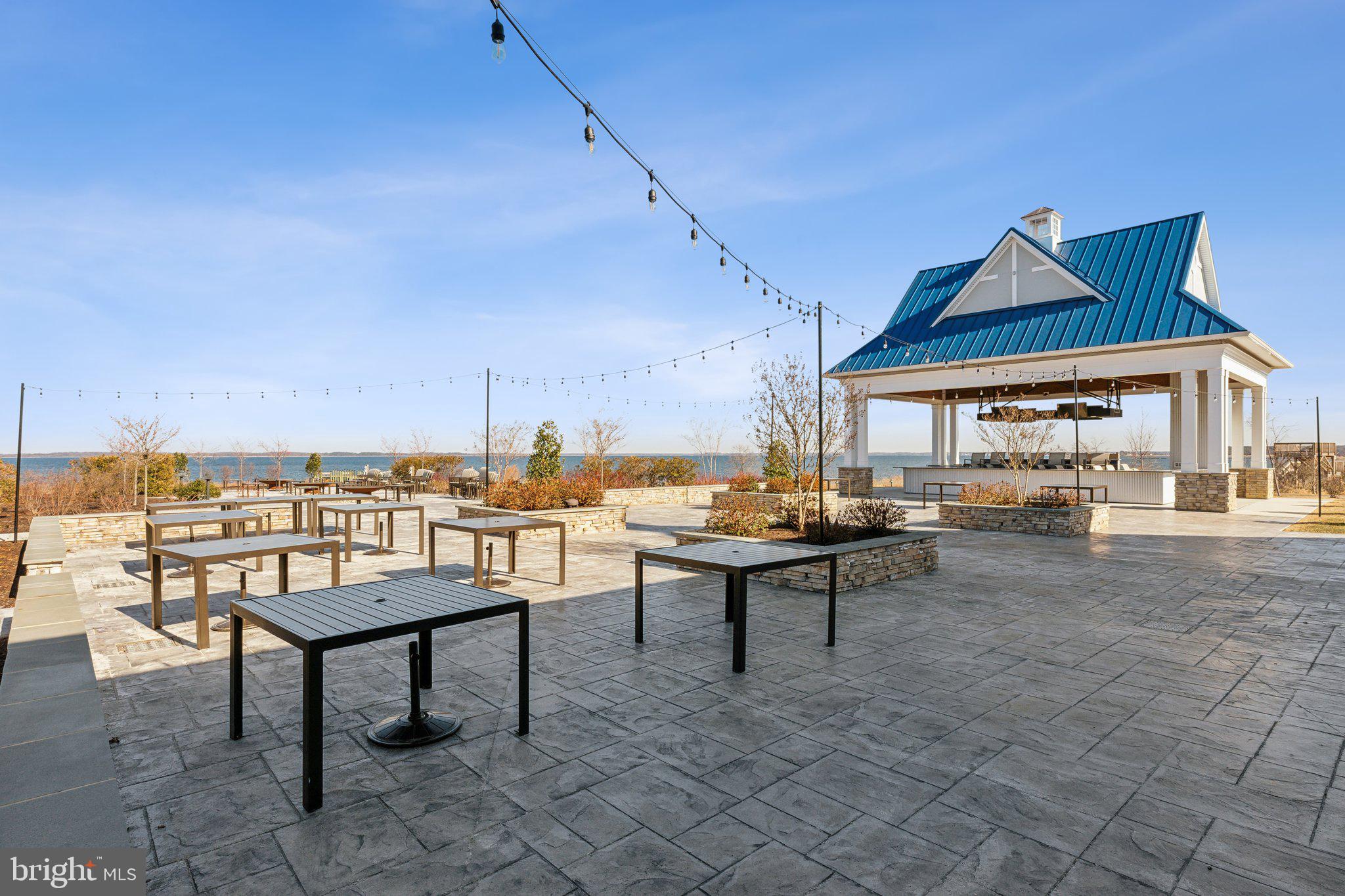 FOUR SEASONS AT KENT ISLAND - Residential