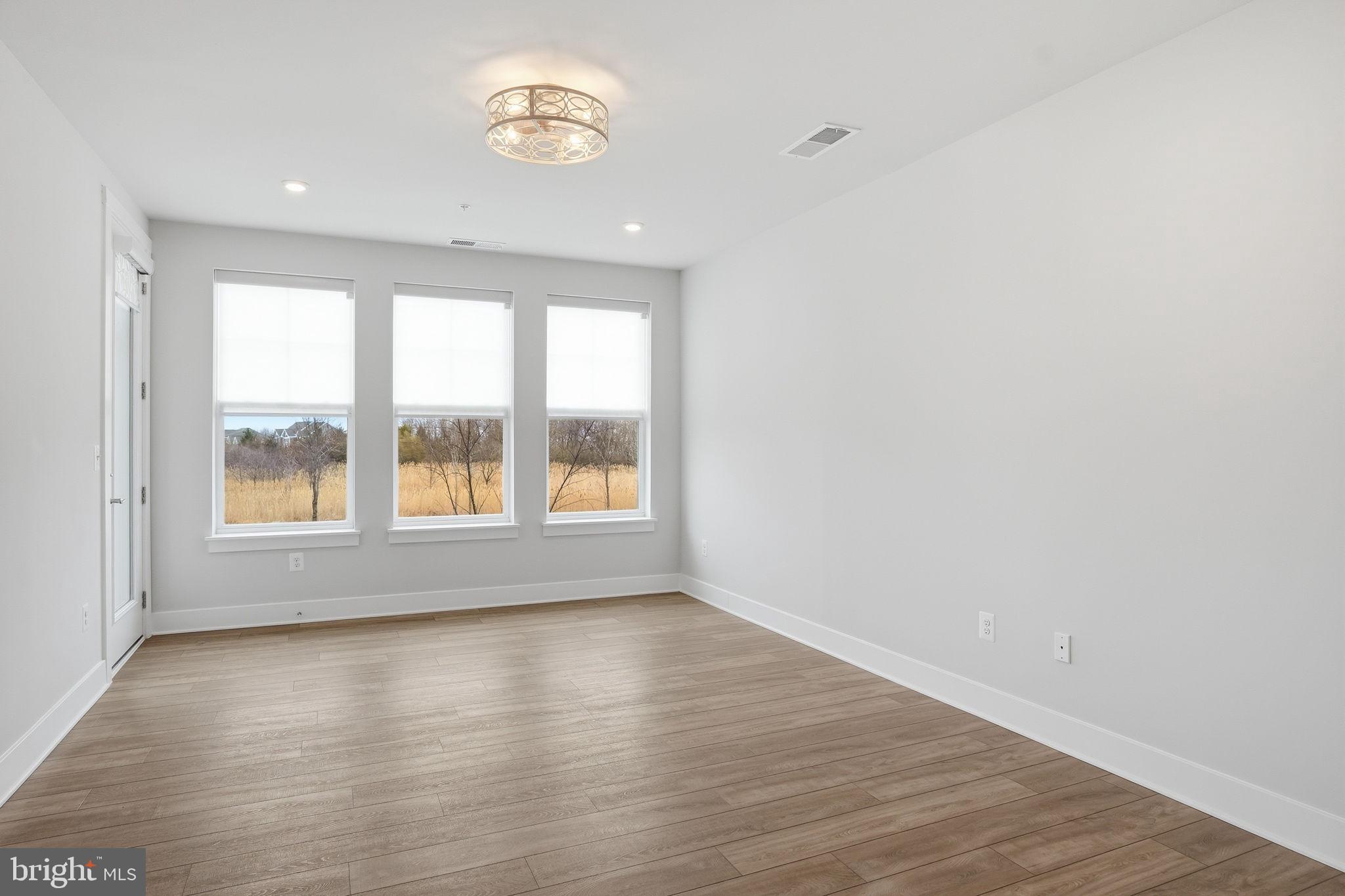 FOUR SEASONS AT KENT ISLAND - Residential