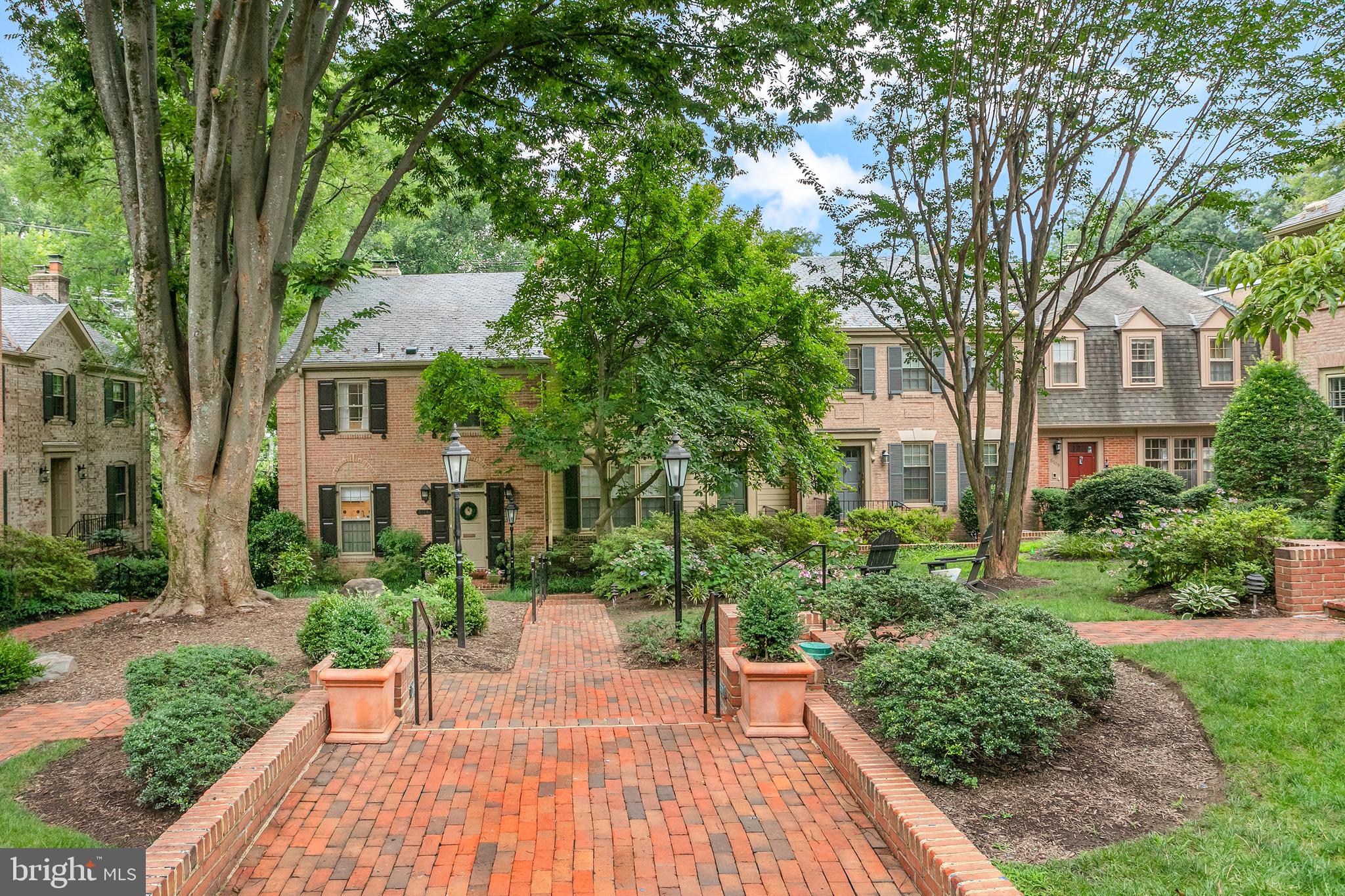 WESTBARD MEWS - Residential