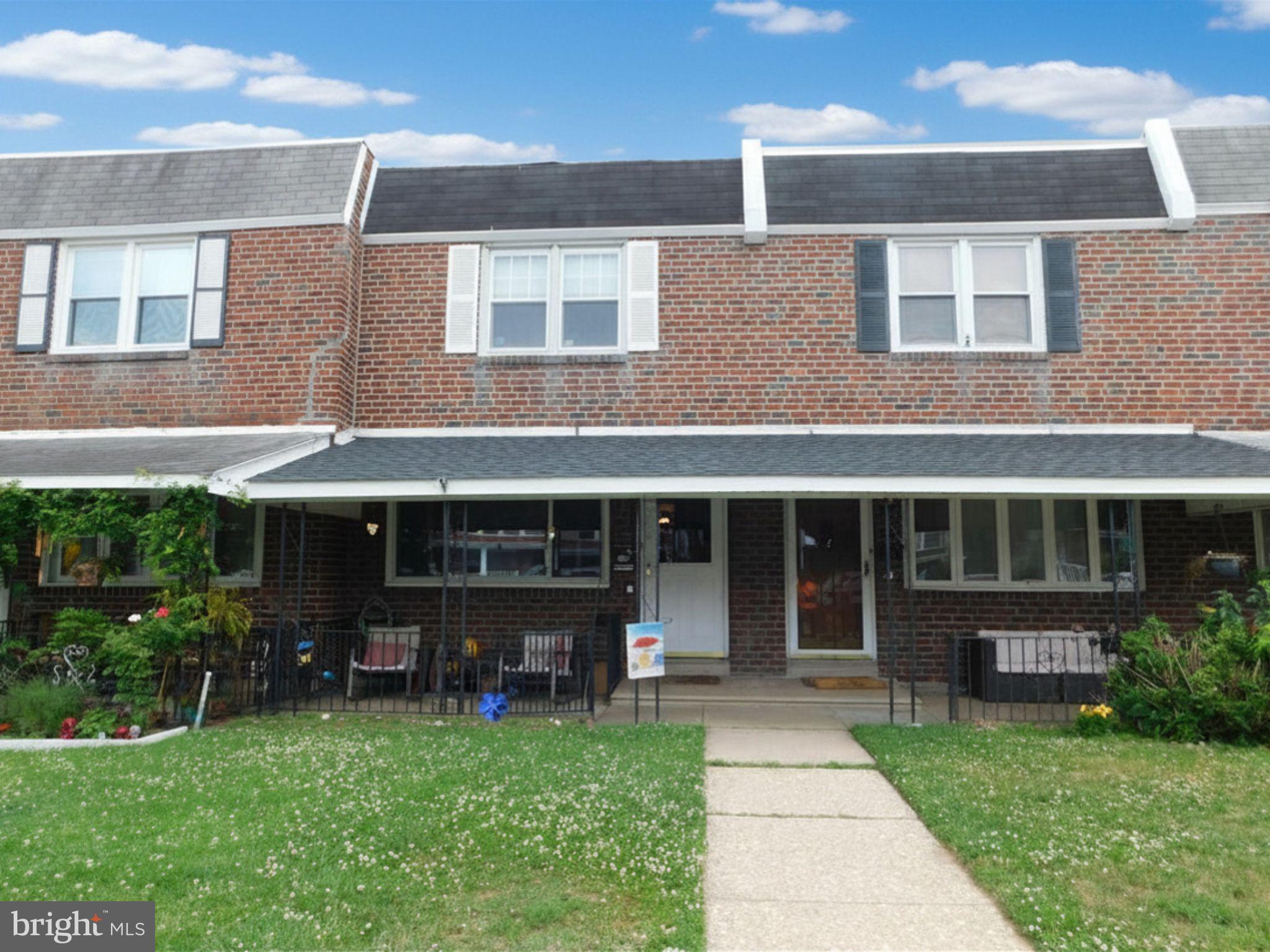 ROXBOROUGH - Residential