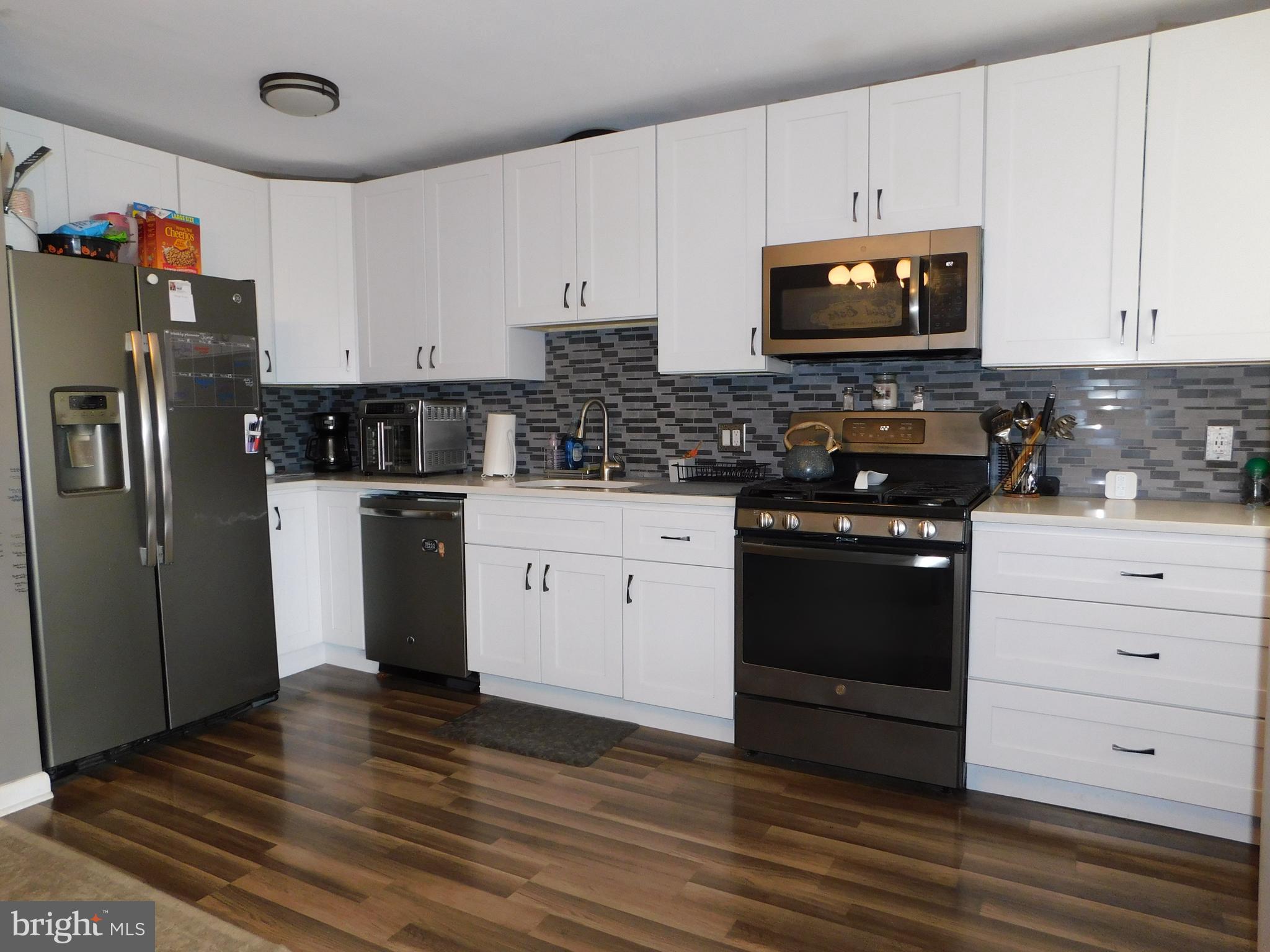 ROXBOROUGH - Residential