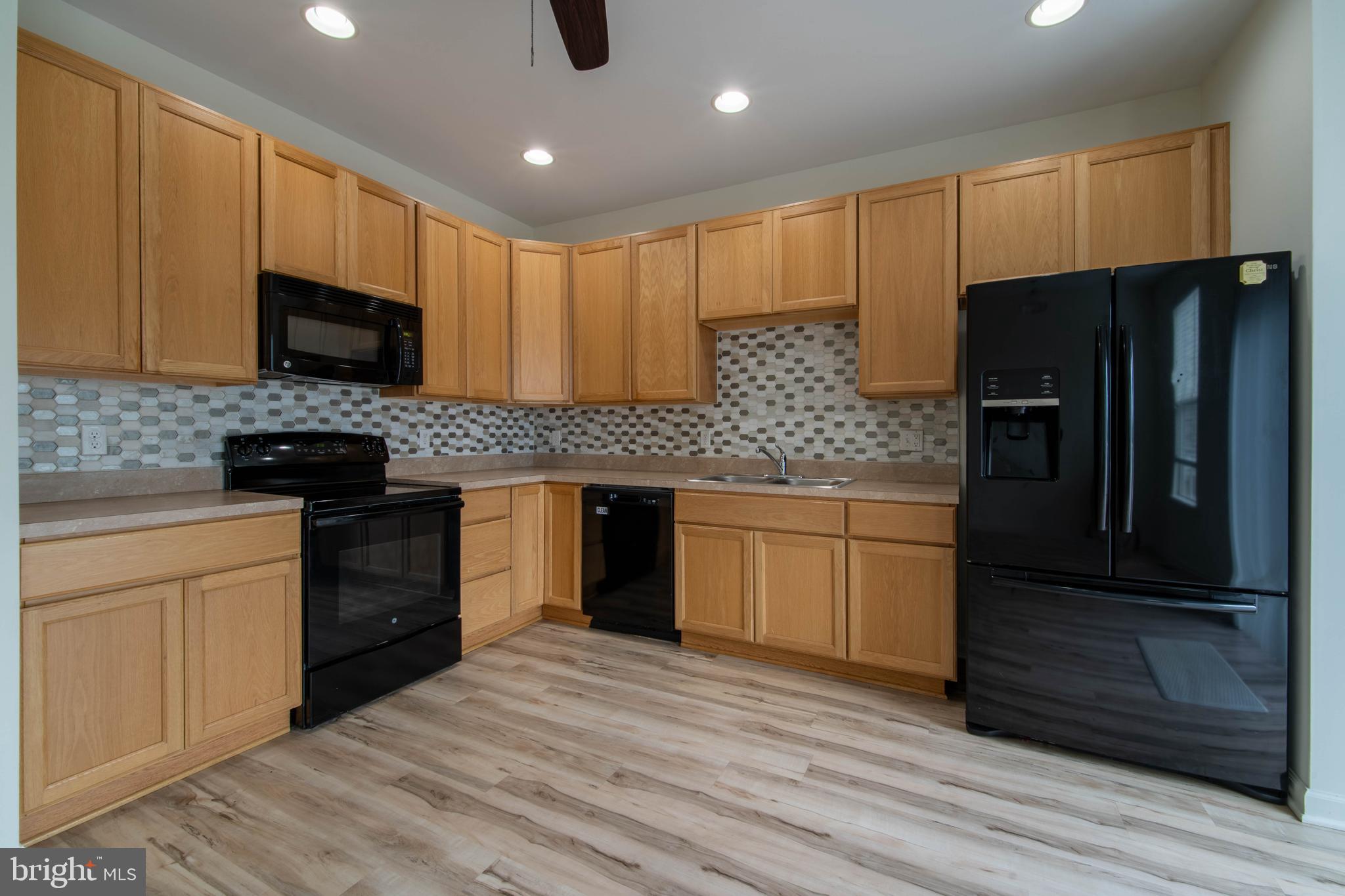 ELLENDALE - Residential