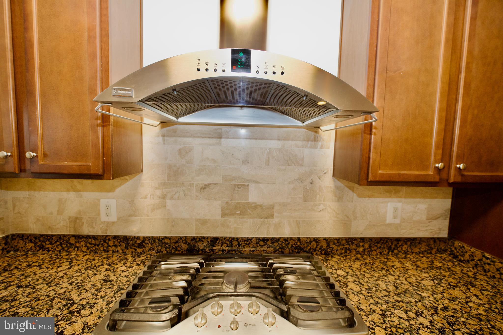 STONE RIDGE LANDBAY 5R - Residential Lease