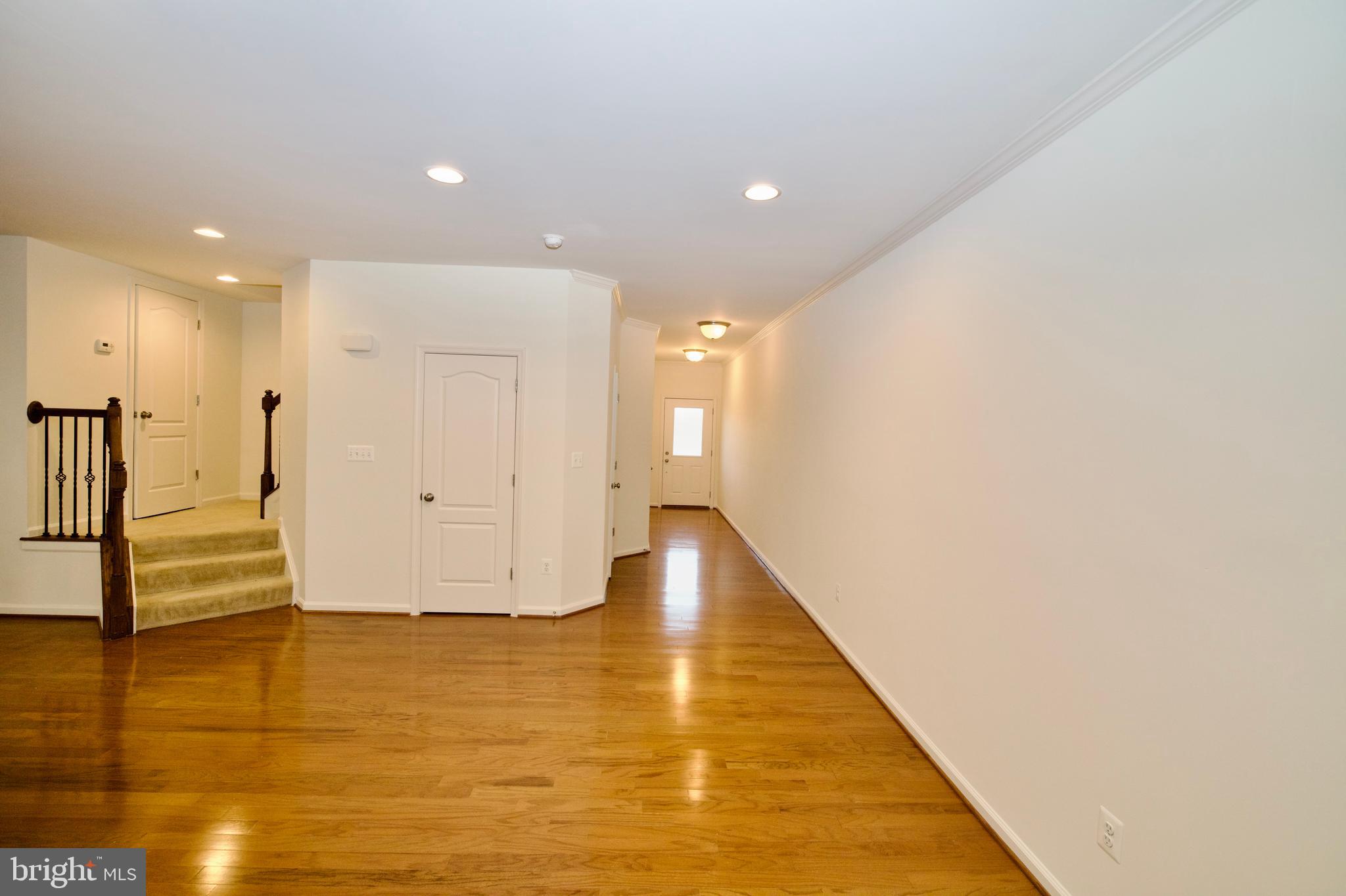 STONE RIDGE LANDBAY 5R - Residential Lease
