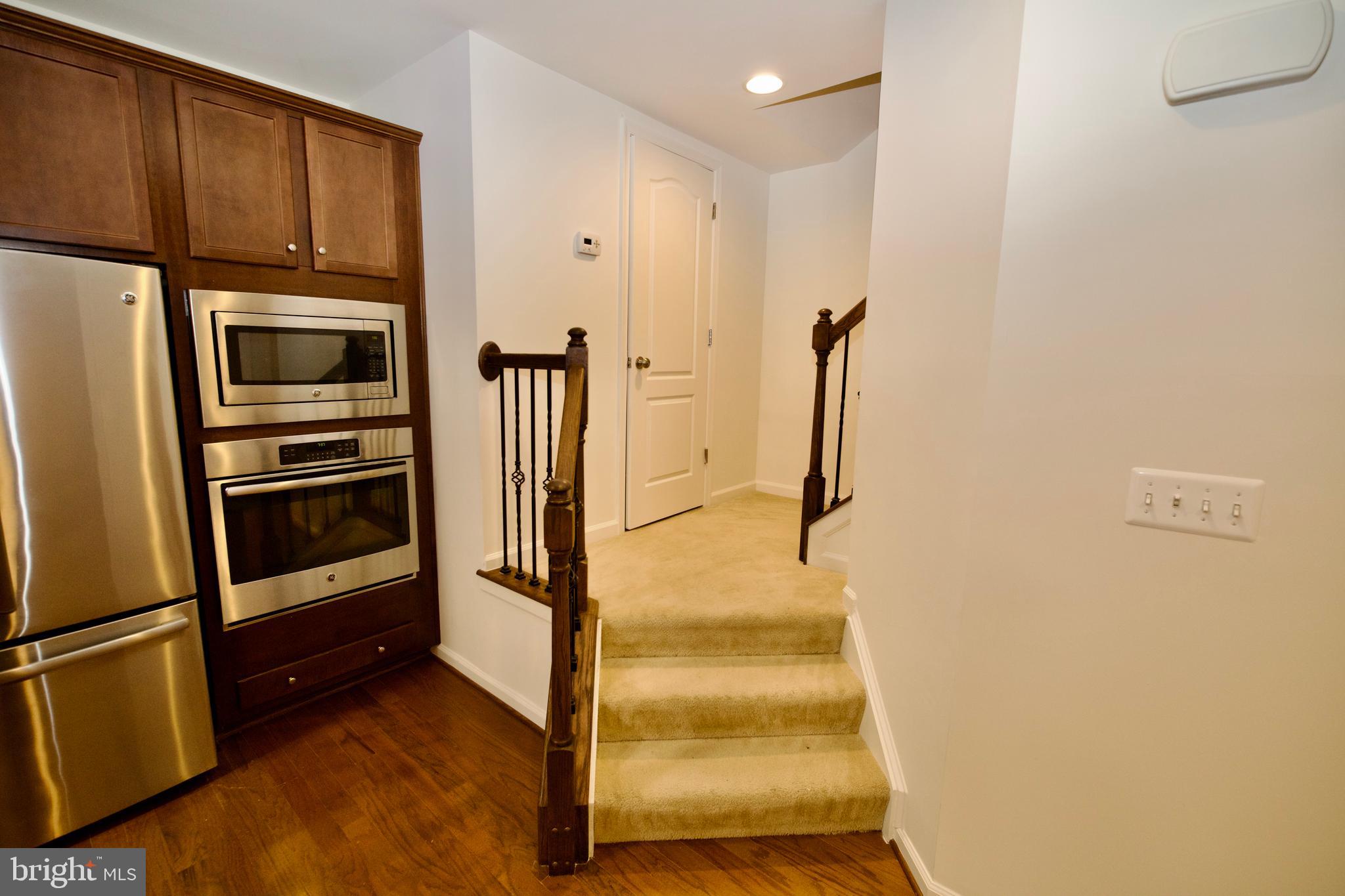 STONE RIDGE LANDBAY 5R - Residential Lease