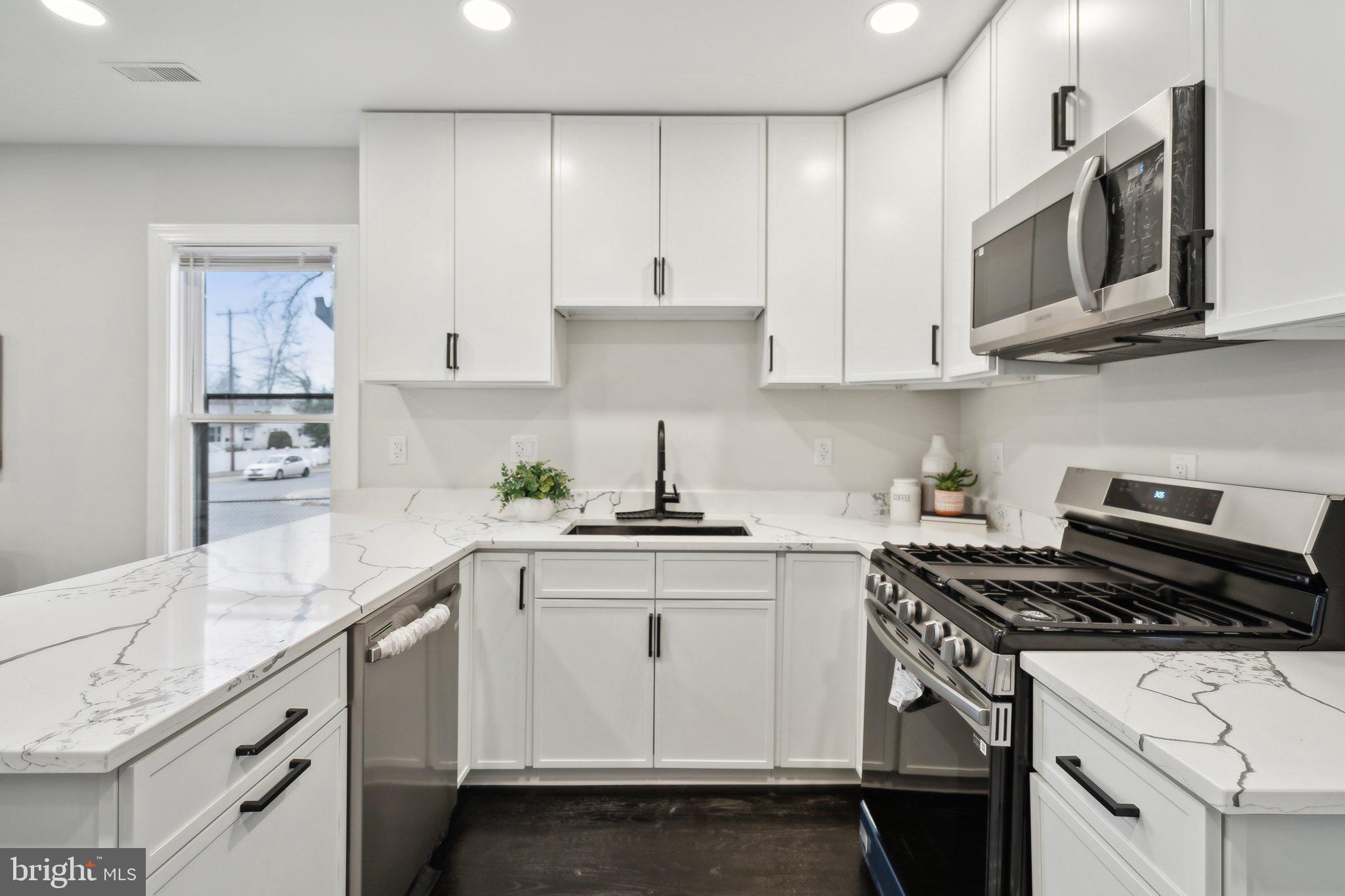 CARMODY HILLS - Residential
