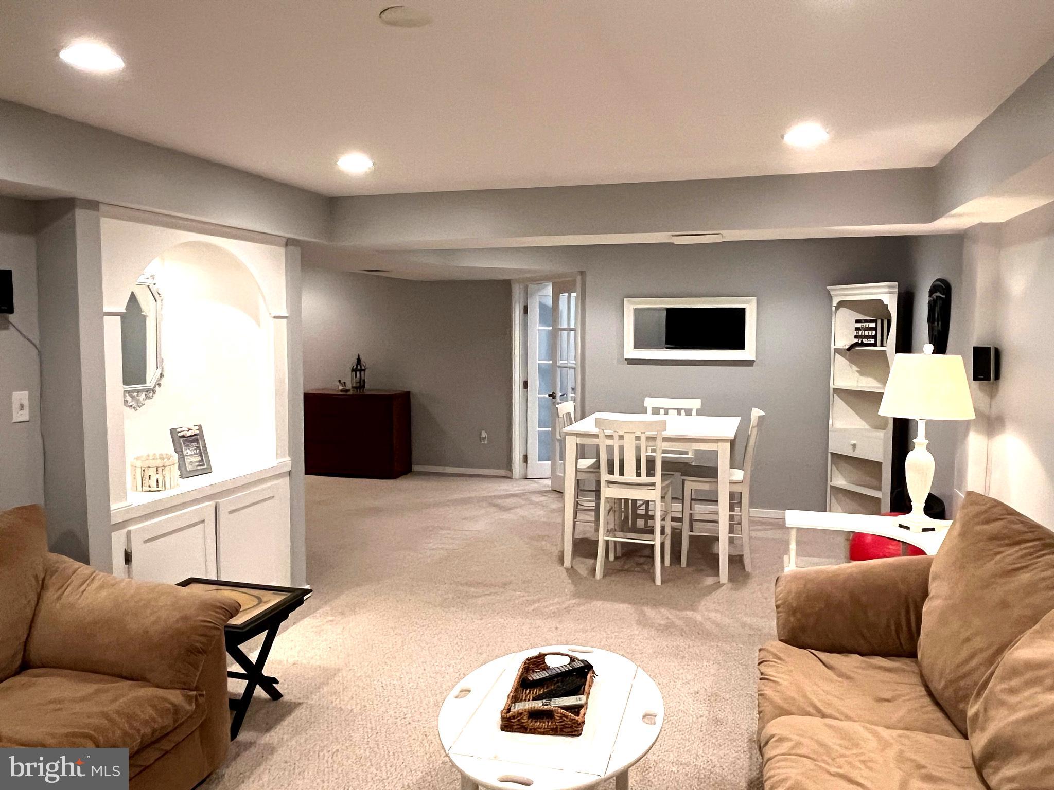 ARROWHEAD - Residential