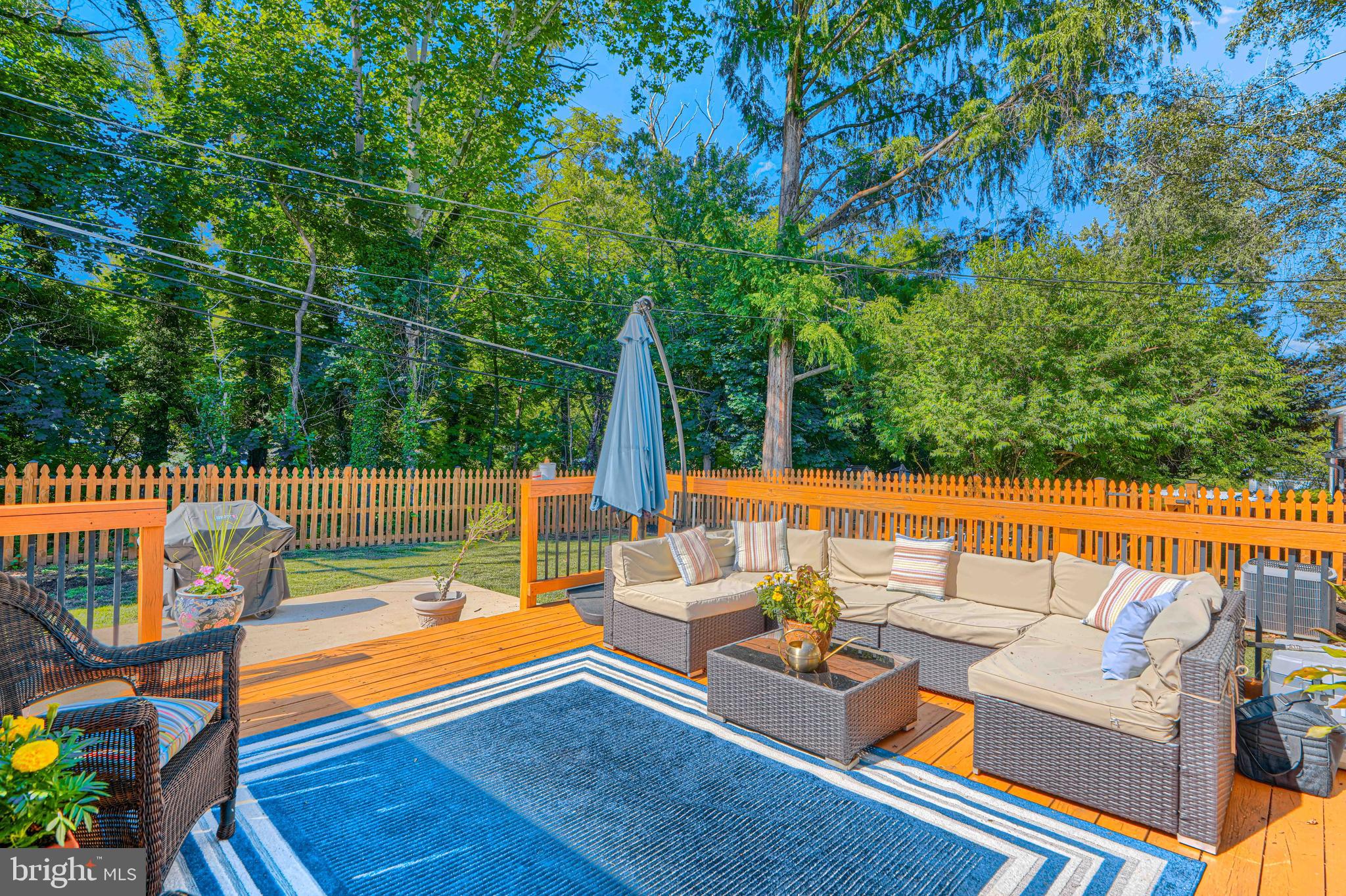 RIDGEFIELD - Residential
