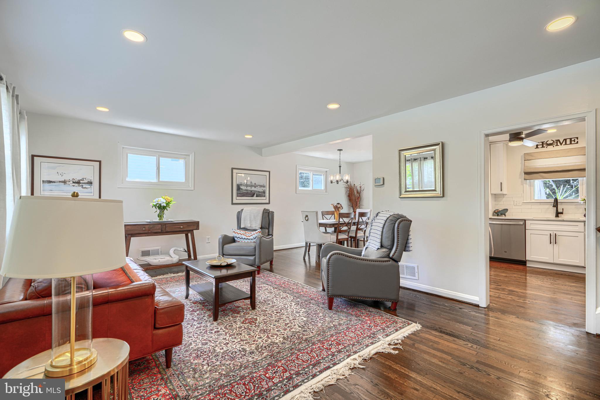 RIDGEFIELD - Residential