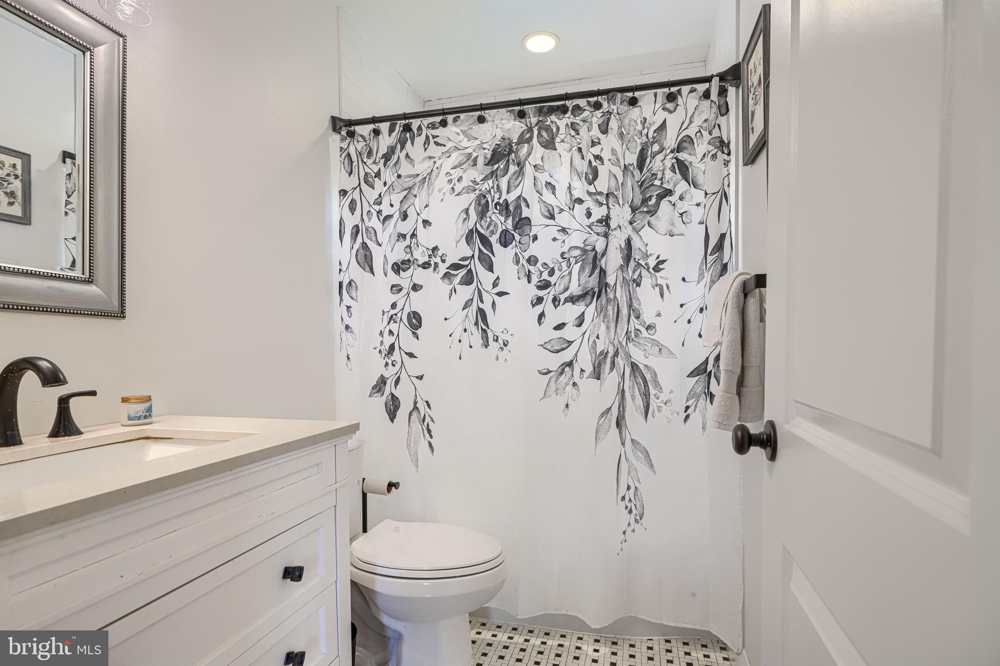 RIDGEFIELD - Residential