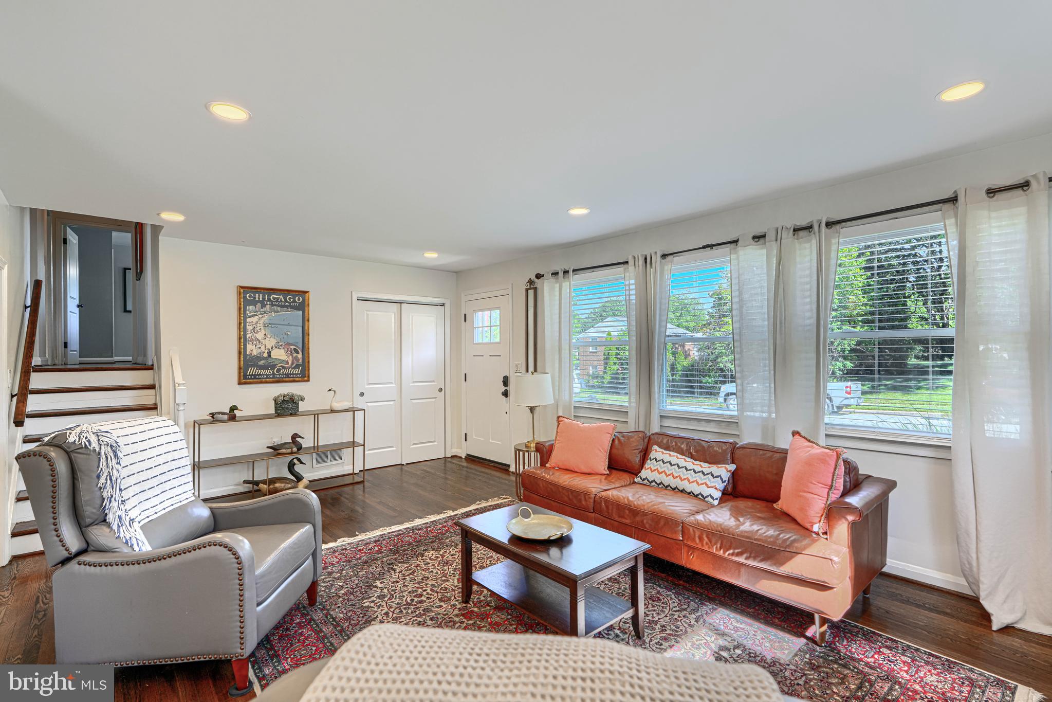RIDGEFIELD - Residential