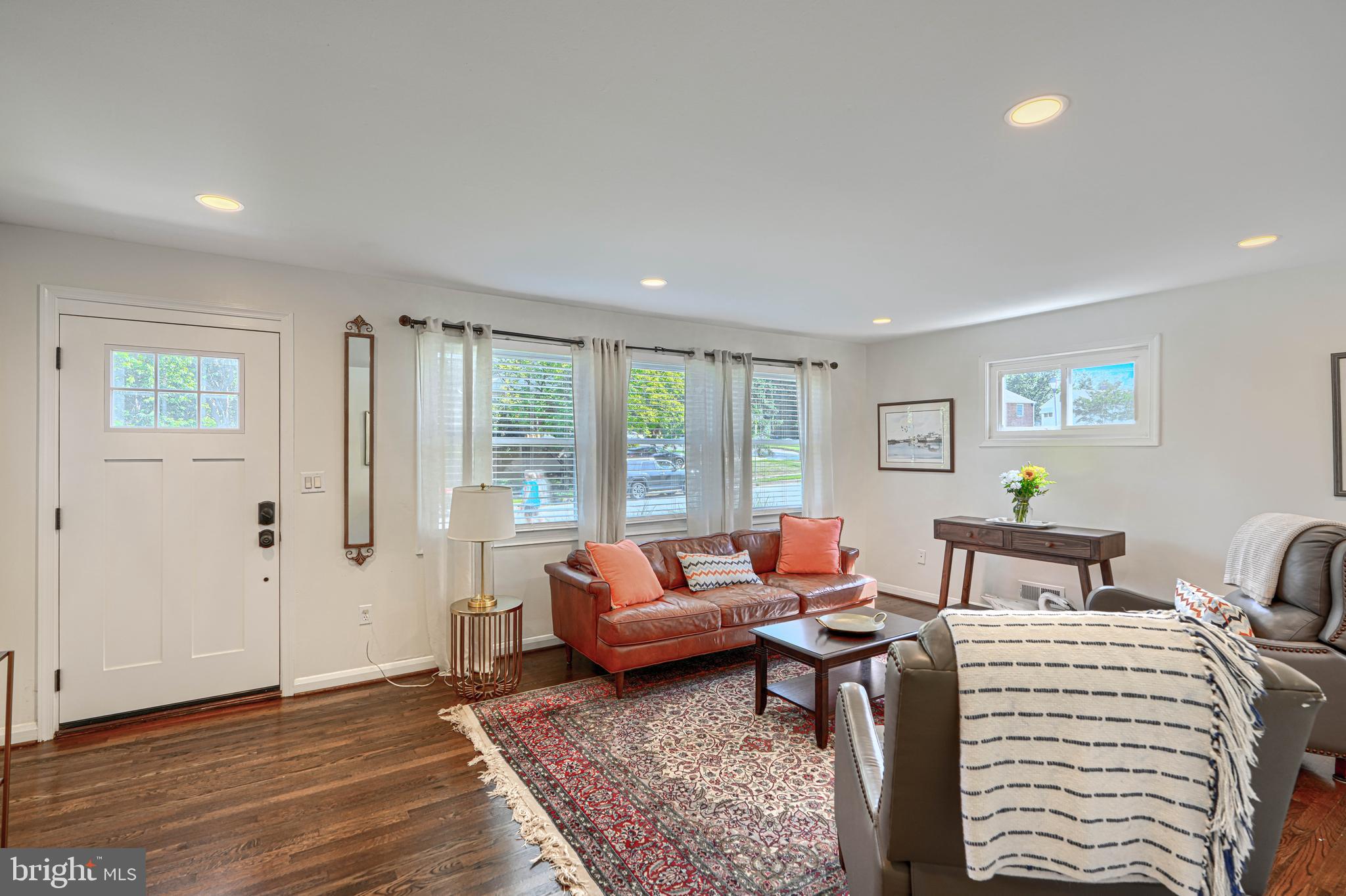 RIDGEFIELD - Residential