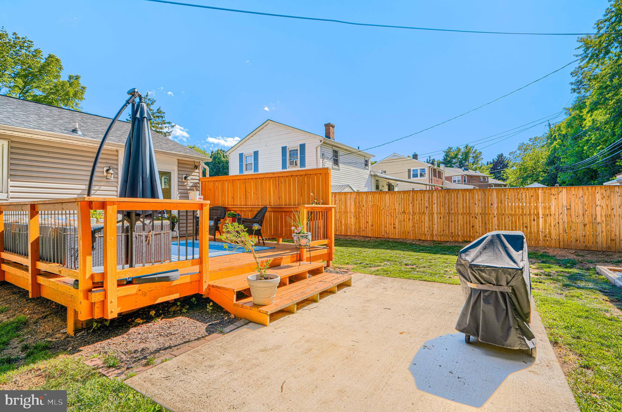 RIDGEFIELD - Residential